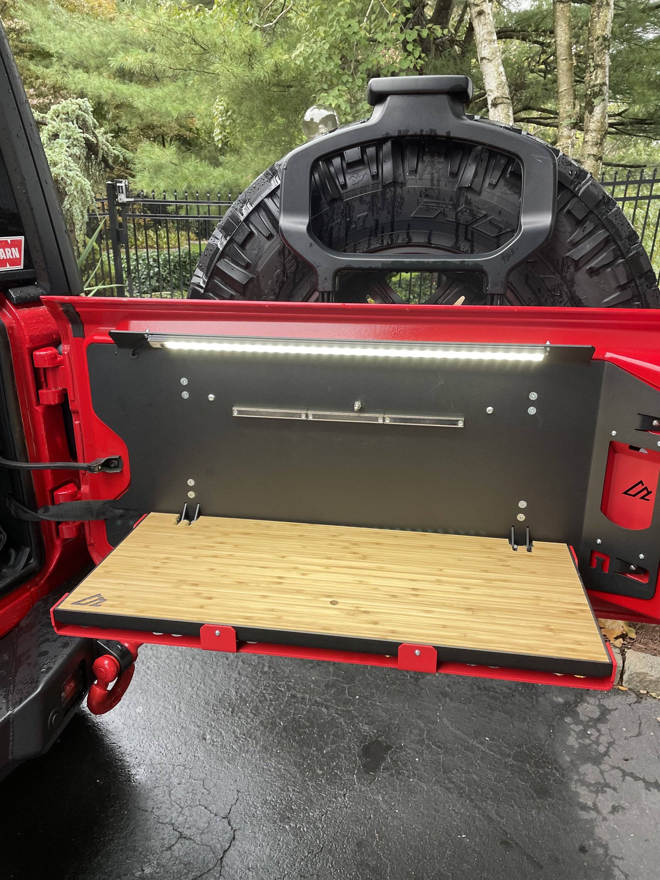 Jeep Wrangler JL Best tailgate table? 46274550-73CB-49F4-9B07-E3FAEB8C74F3