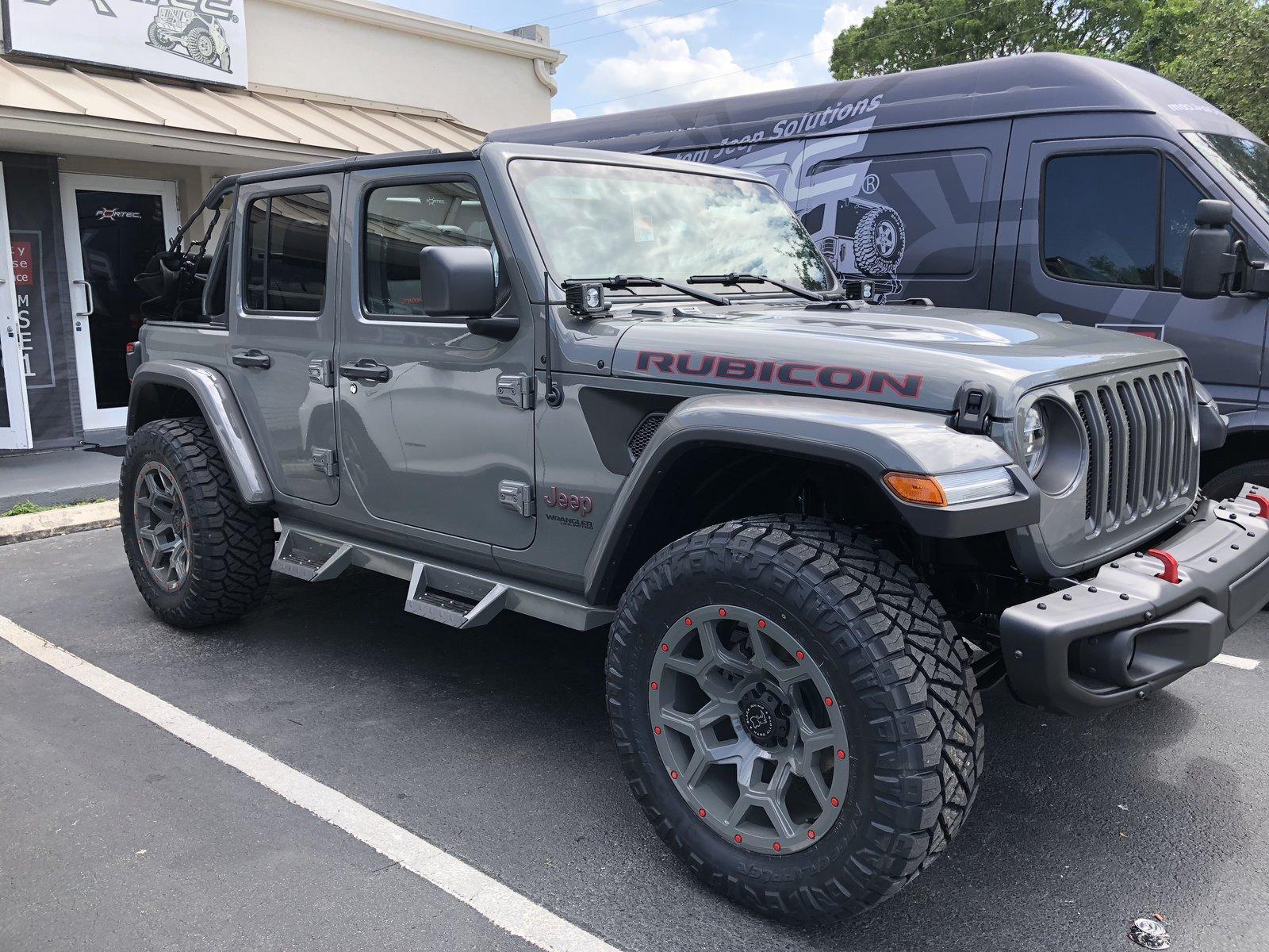Jeep Wrangler JL STING GRAY Wrangler JL Club 082FA439-1489-4F37-A625-BE1B01A3E73B
