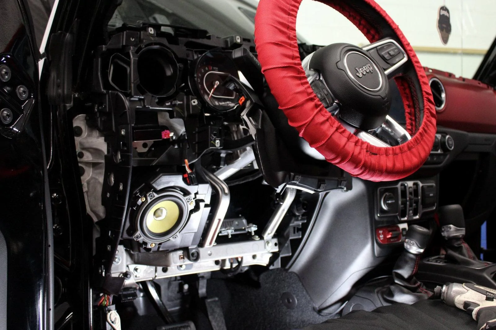 Jeep Wrangler JL Custom Audio Install Complete screenshot_956