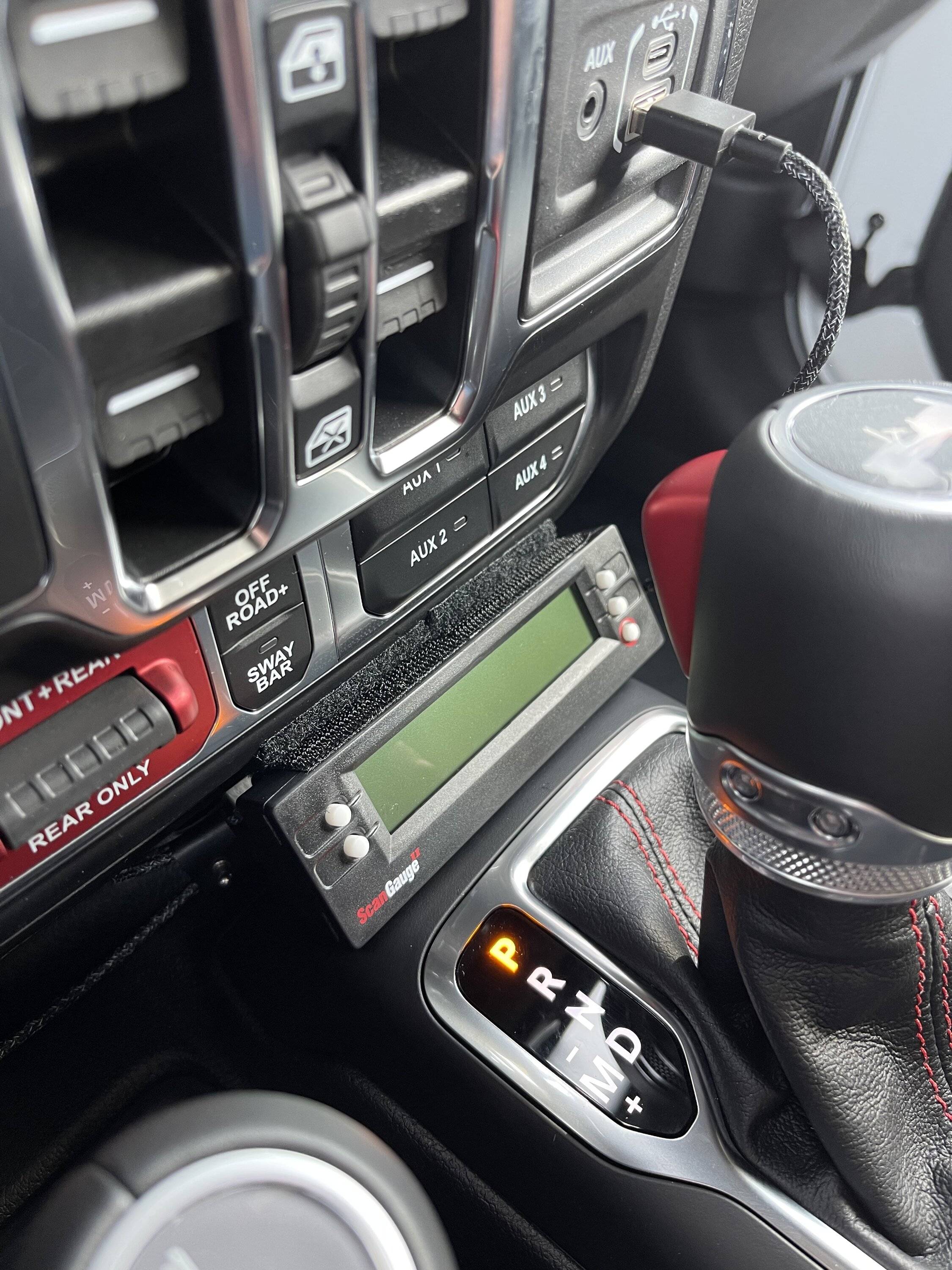 Jeep Wrangler JL ScanGauge 3 Mounting Options A133147E-31C4-499C-841C-CD59E571B3FD