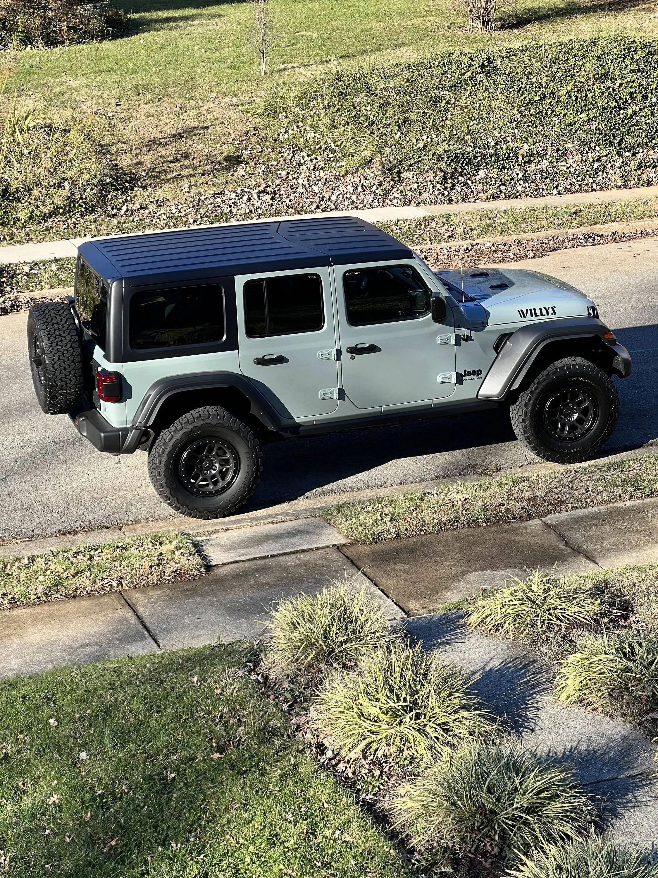 Jeep Wrangler JL 2023 with 2.0L I4 engine B1E143F7-CE5C-4BE1-A058-781C06FFD4C1