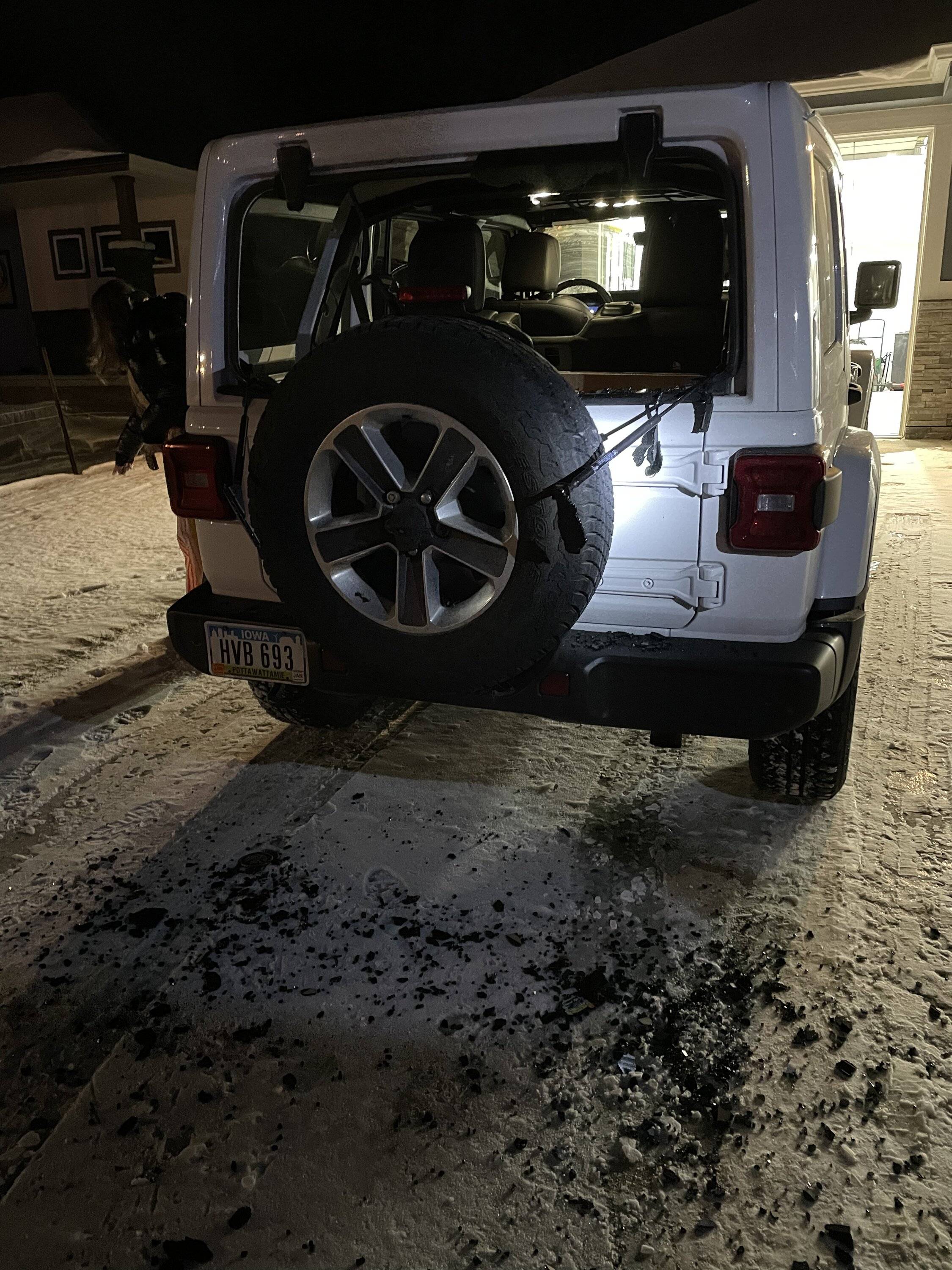 Jeep Wrangler JL Back window blow out E12A3C35-9B6F-4DDD-A85E-E5DBFBEAEAB8