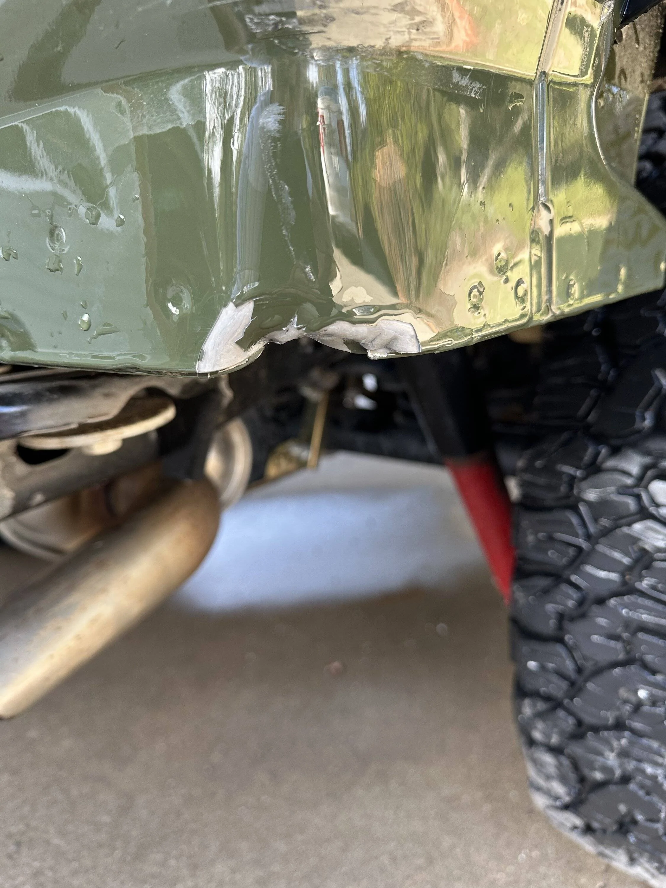 Jeep Wrangler JL OEM Steel bumper damage 01D678BD-8D91-493C-801B-58222BB22B70