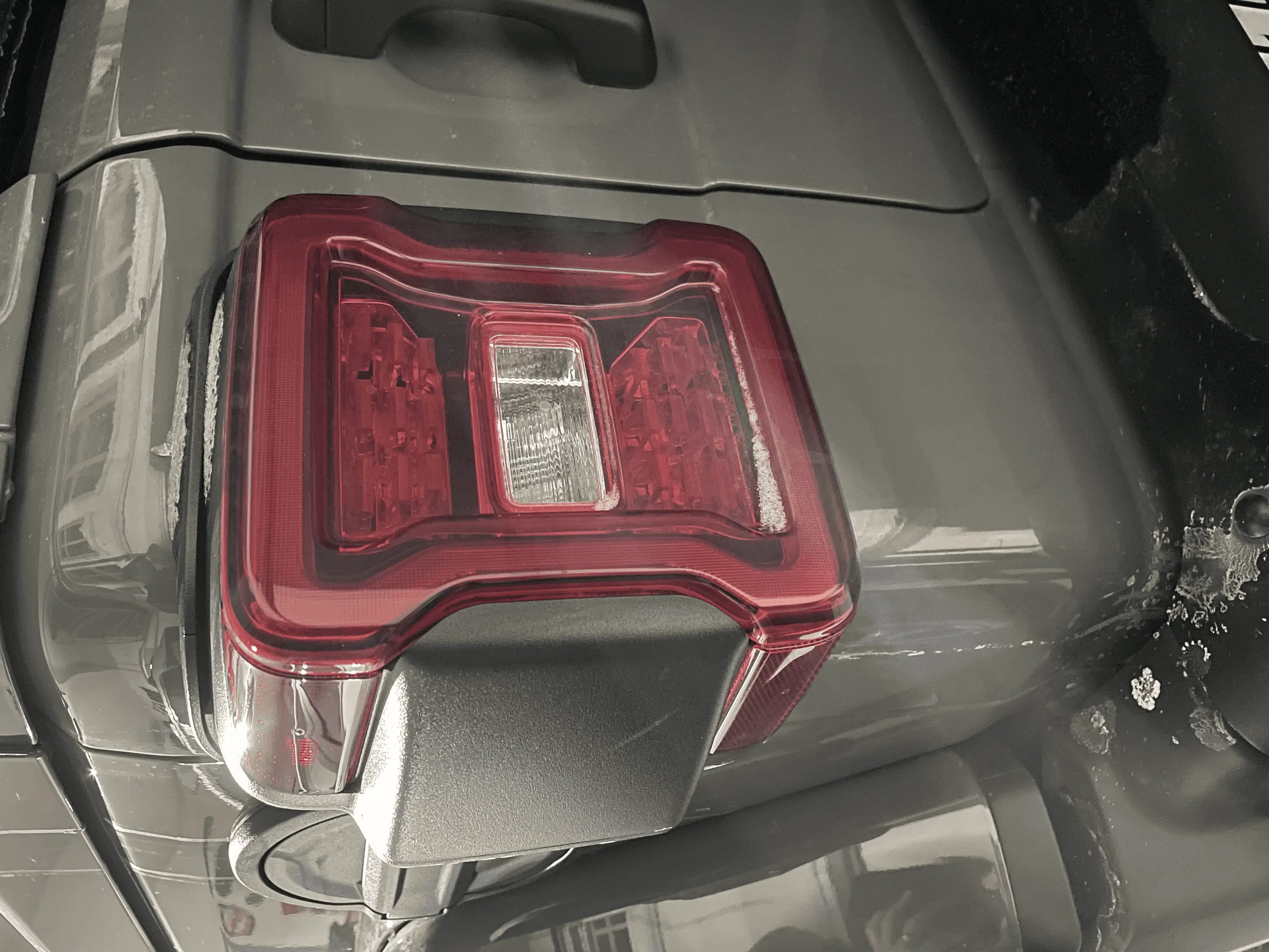 Jeep Wrangler JL 2023 LED headlights updated? (Slightly) tempImageueF727