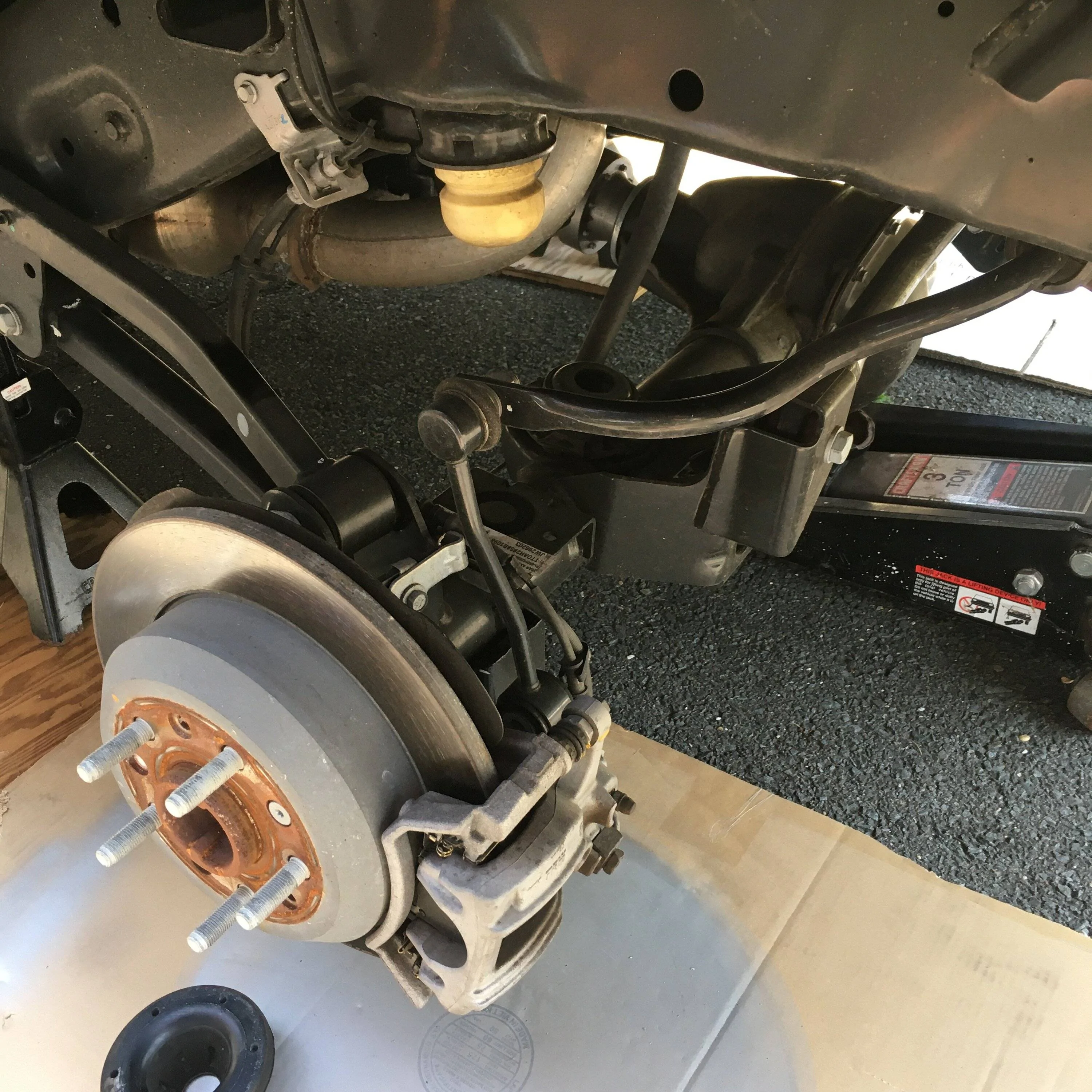 Jeep Wrangler JL Jack point under frame for 2-door IMG_2937