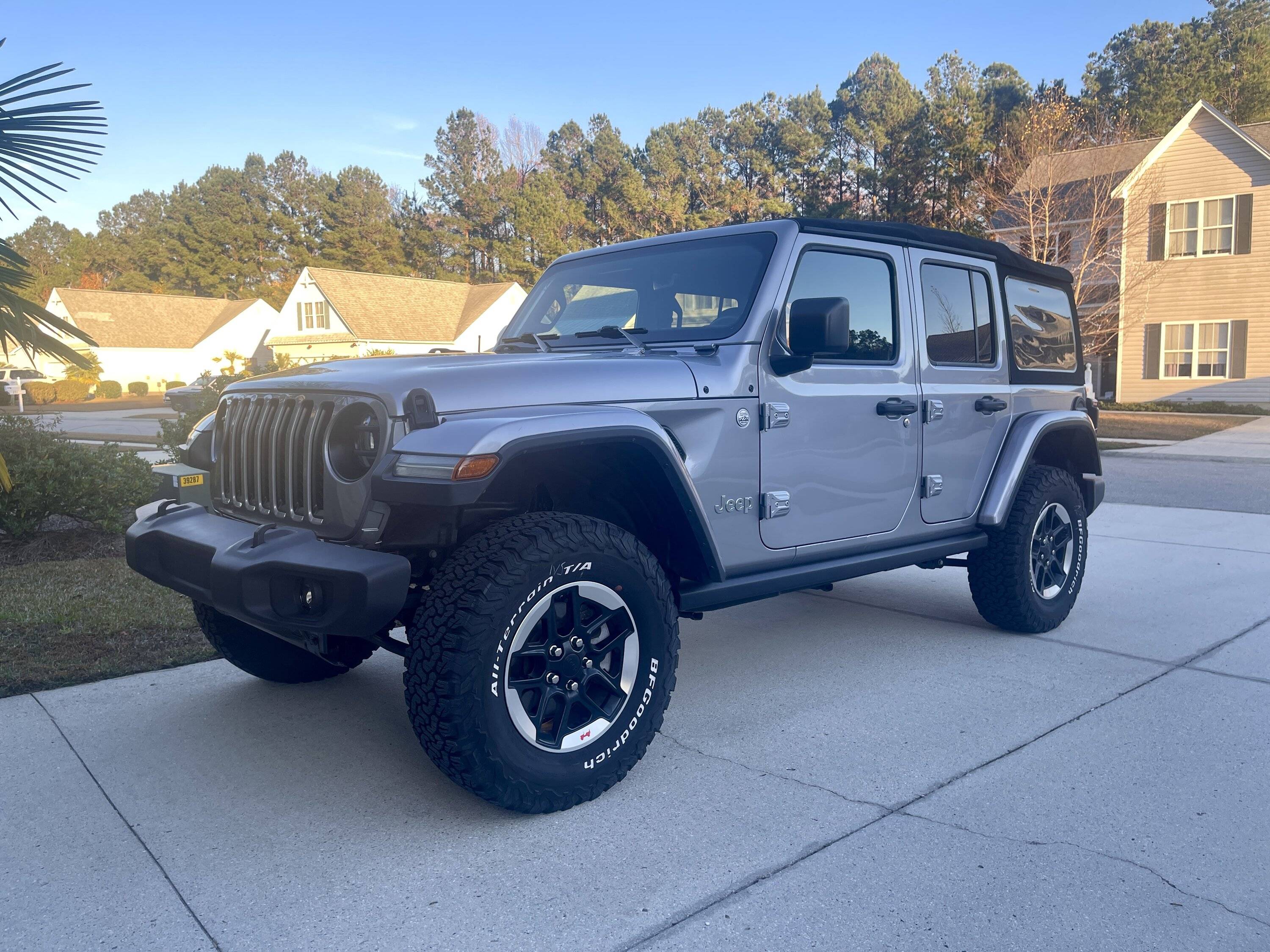 Jeep Wrangler JL Help me decide on bumper color 6011BEC8-E3A5-4AFC-8366-B47548059C96