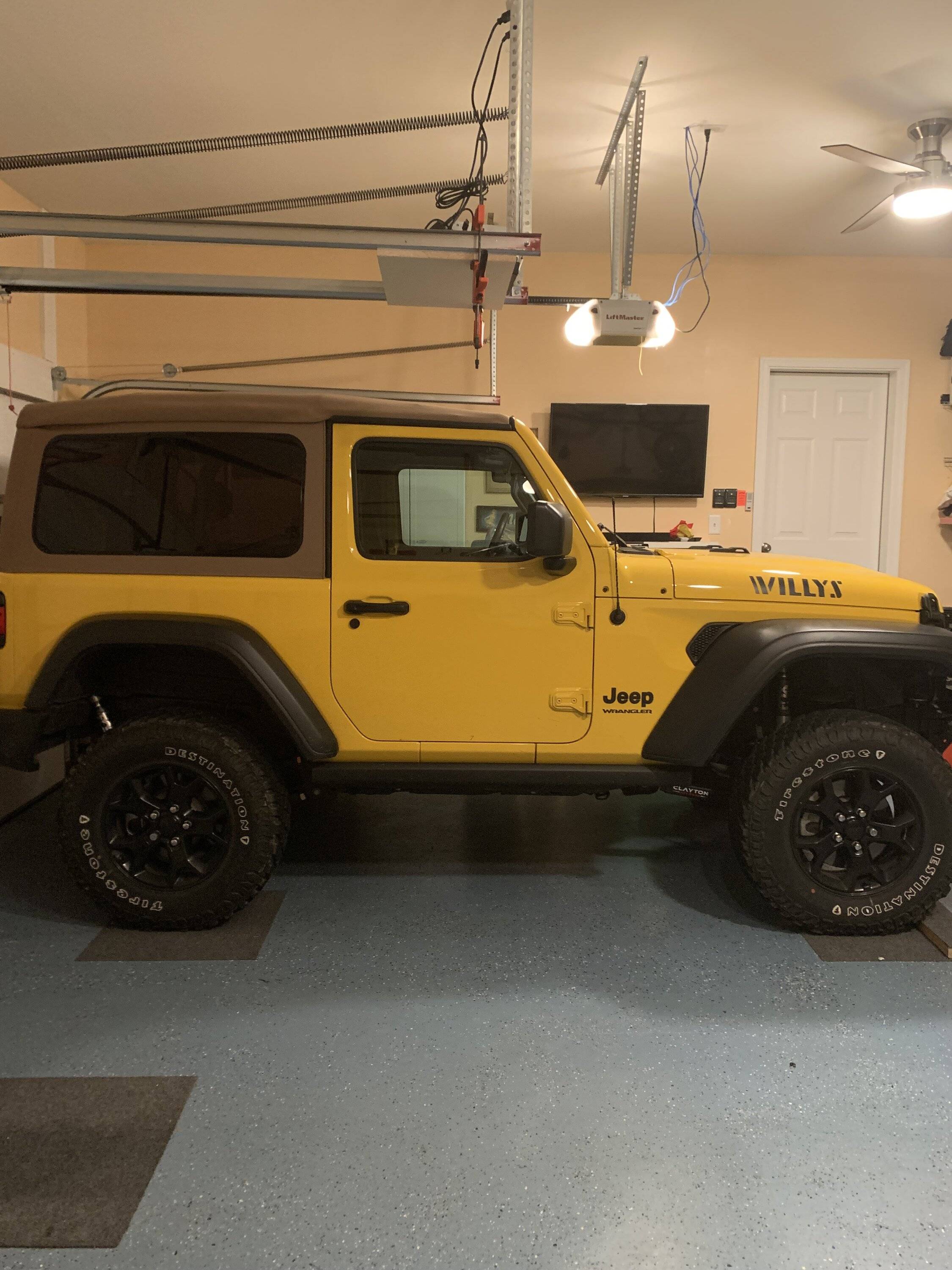 Jeep Wrangler JL 2 door Lifted Willys Pics IMG_1568
