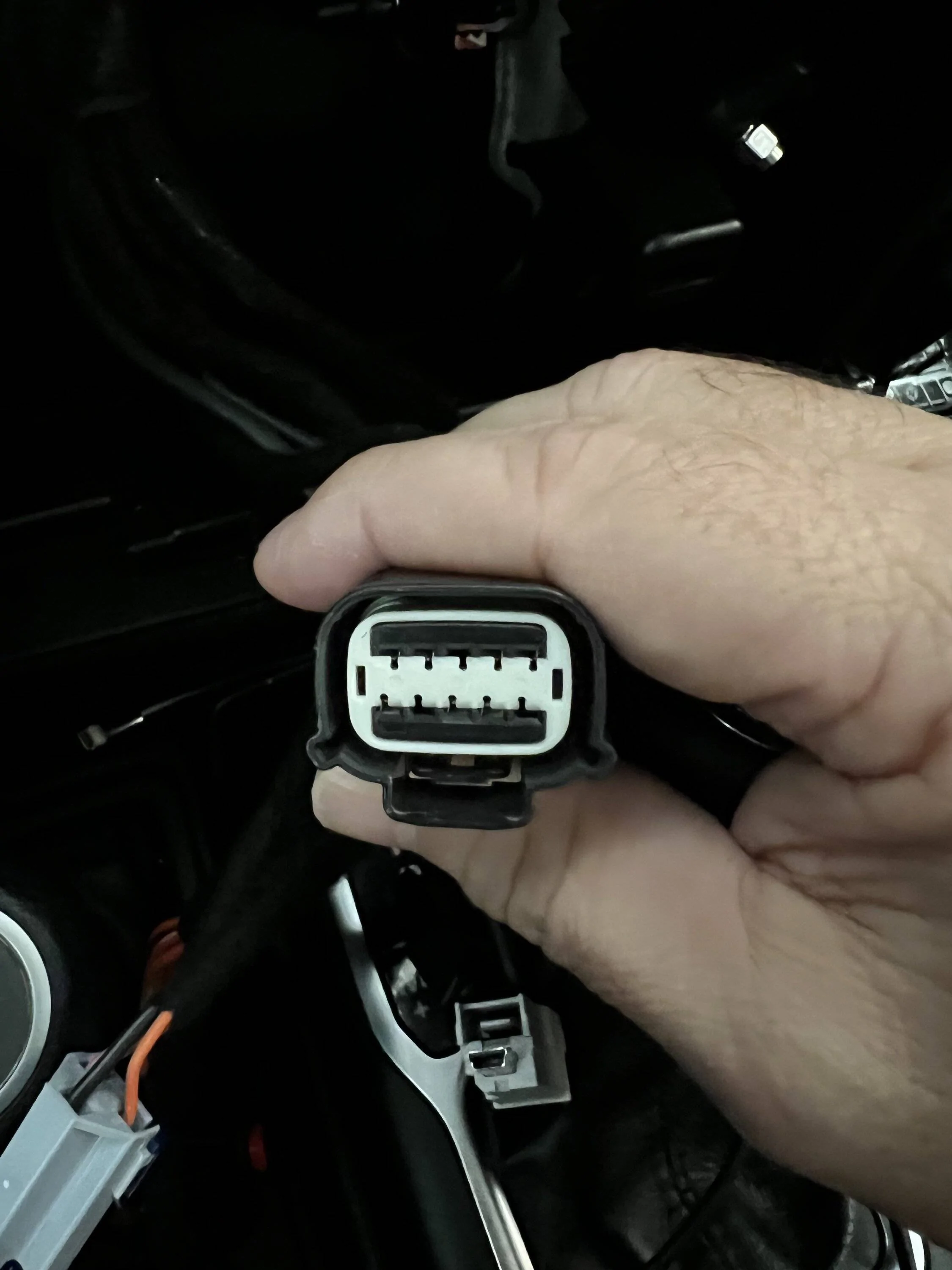 Jeep Wrangler JL Help! Identifying a Connector 4DA88E7F-C2C5-4EDE-A735-D968C6E47CB6