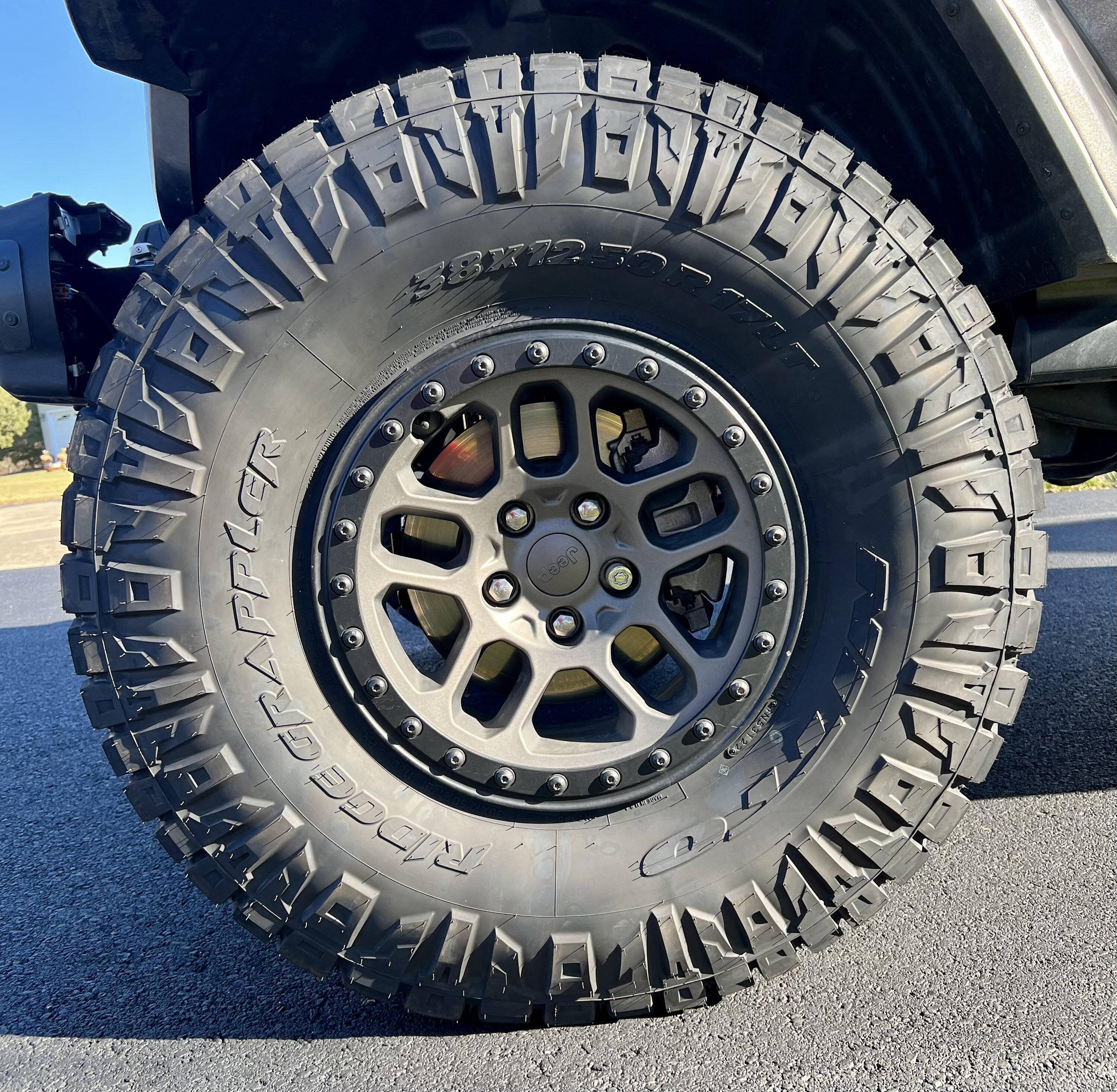 Jeep Wrangler JL Matt's 392 Build Lift - Tire Close U