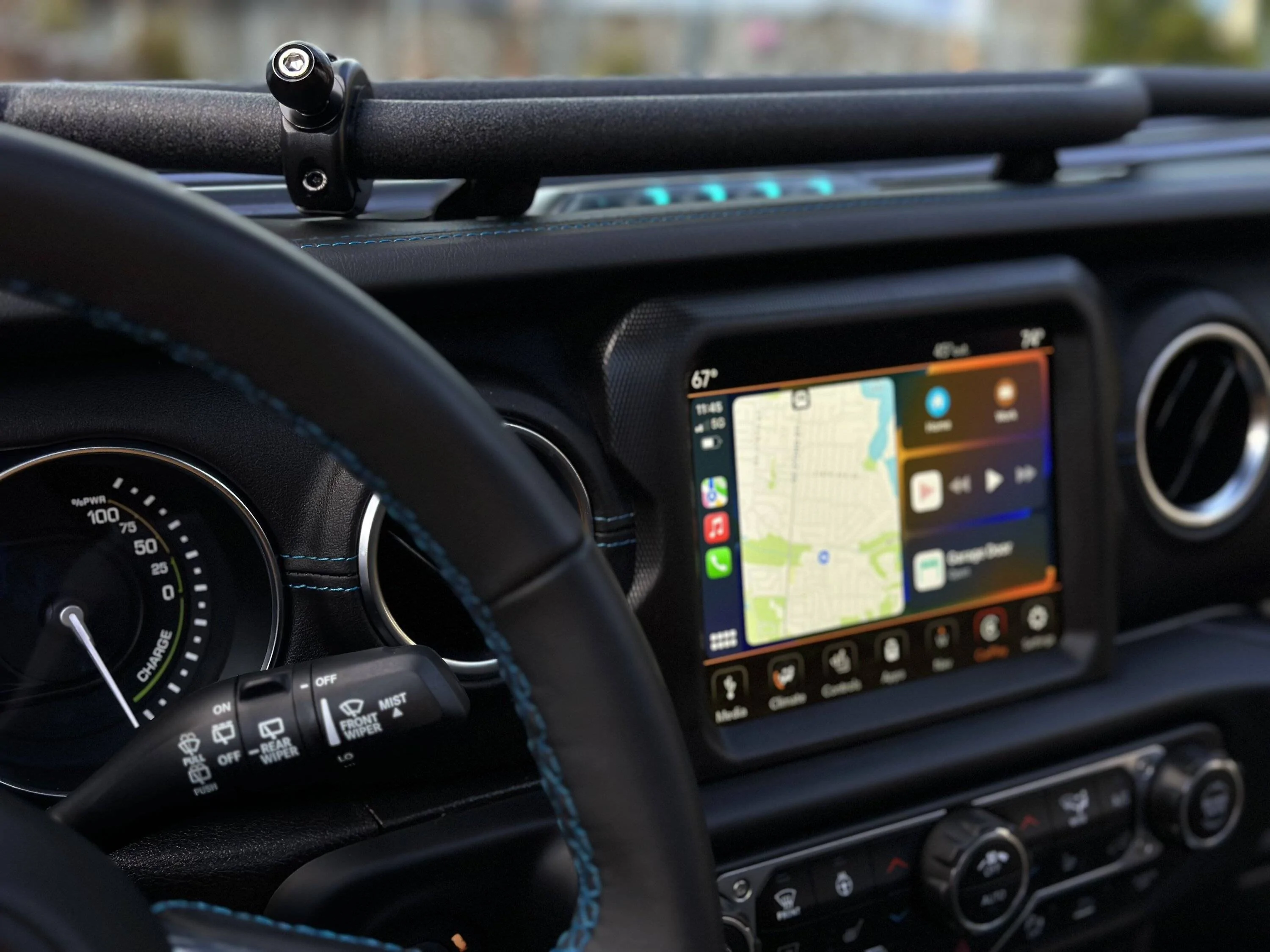 Jeep Wrangler JL Vector e-dock install in 4xe IMG_0726