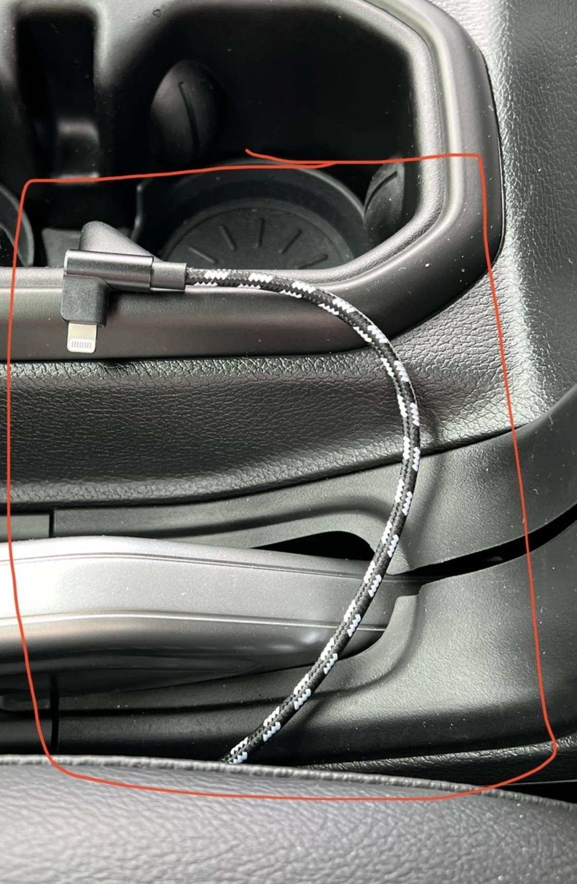 Jeep Wrangler JL Solution Found for JL Center Console USB Car Play Issues 2023-01-02_12-48-25