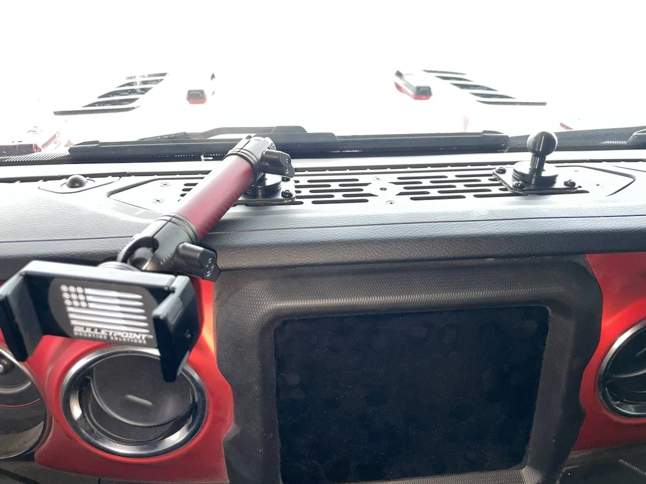 Jeep Wrangler JL Glasses holder? F37ED83D-02E3-45FB-AE10-0E622961D589