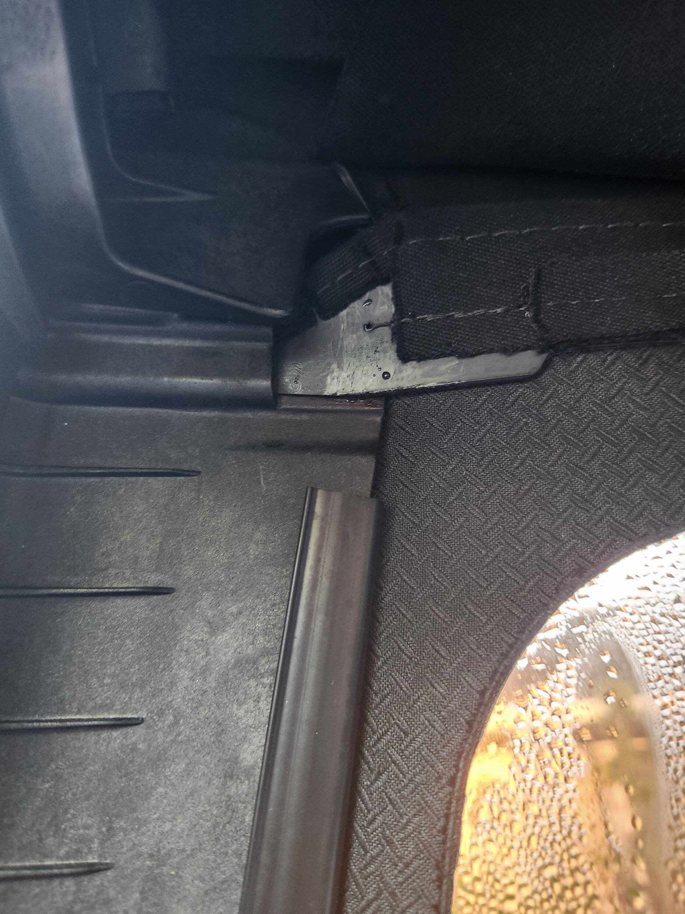 Jeep Wrangler JL Help with soft top gaps -- cause and fix? 20230105_073320