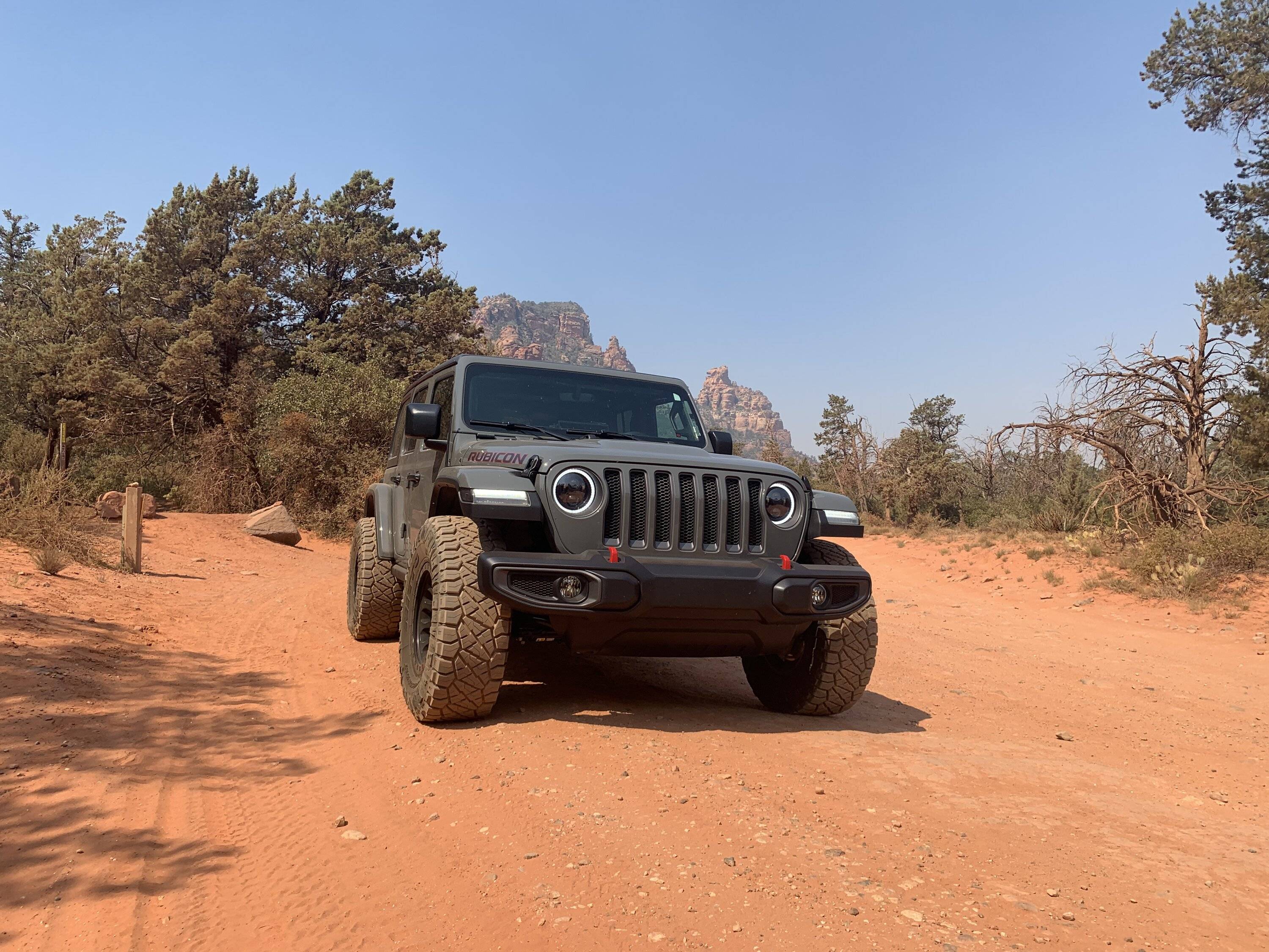 Jeep Wrangler JL Willys vs Rubicon tempImageCmkPts