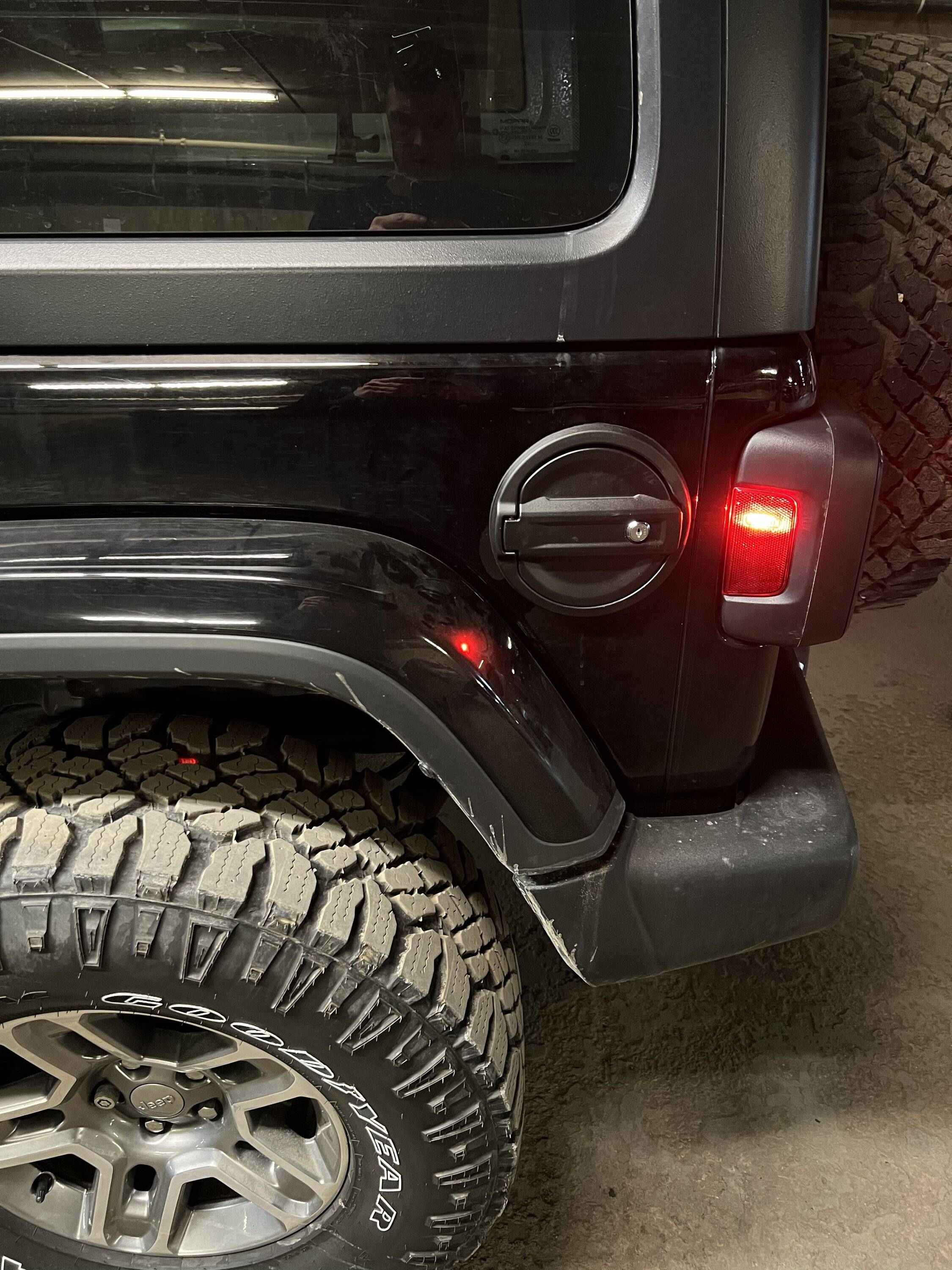 Jeep Wrangler JL Painted Flares! 3A023538-38CD-40C9-9B79-9F016A39291B