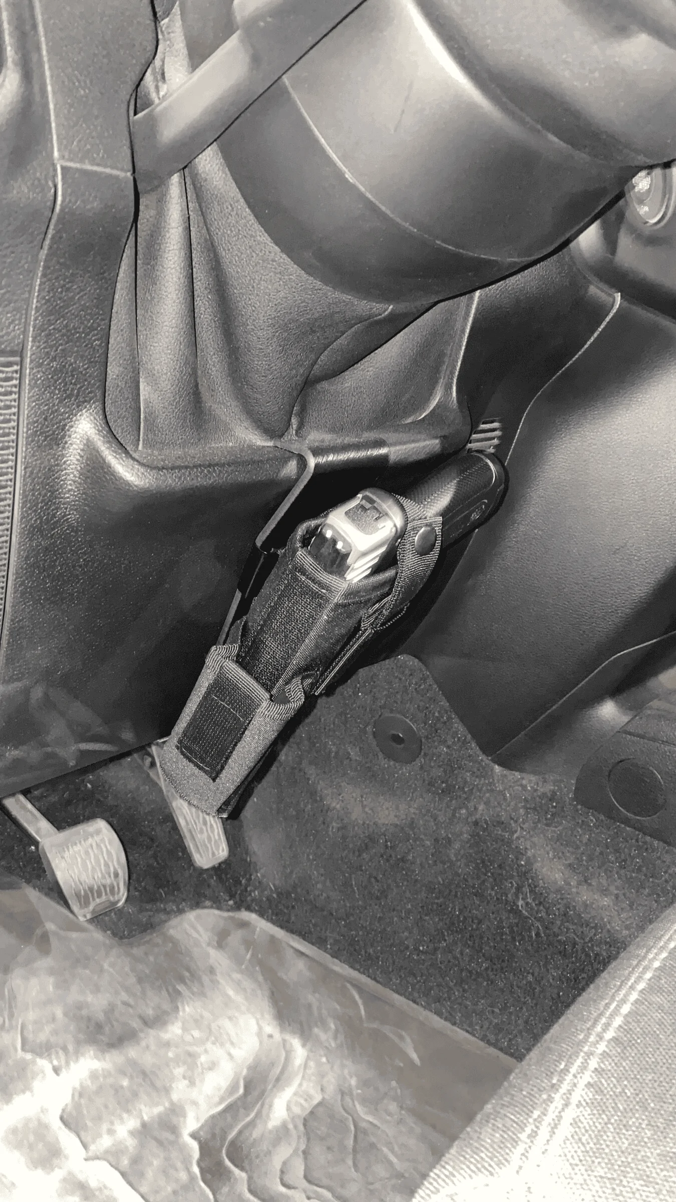 Jeep Wrangler JL La Pistola! Holder 1673271695293