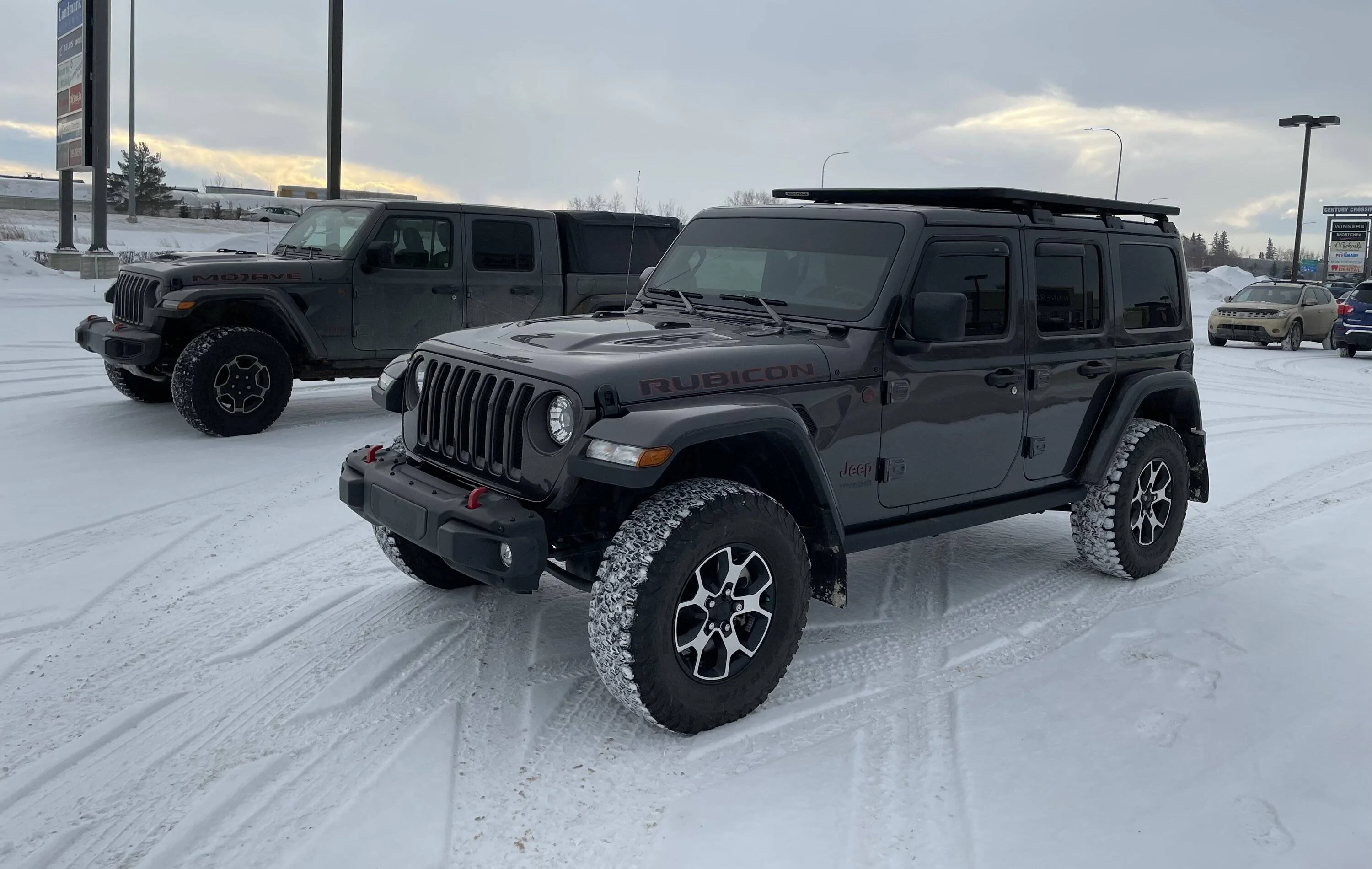 Jeep Wrangler JL Stubby bumper for a daily driver - cons? E5EE03C9-18CD-46F1-B706-8283F1C1BA61