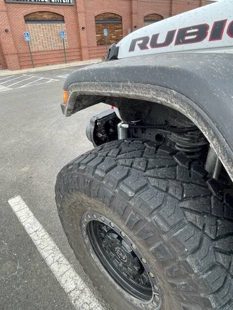 Jeep Wrangler JL Stubby bumper for a daily driver - cons? C6A0E6AD-1A26-40A0-98E6-BDA59C17C5D5