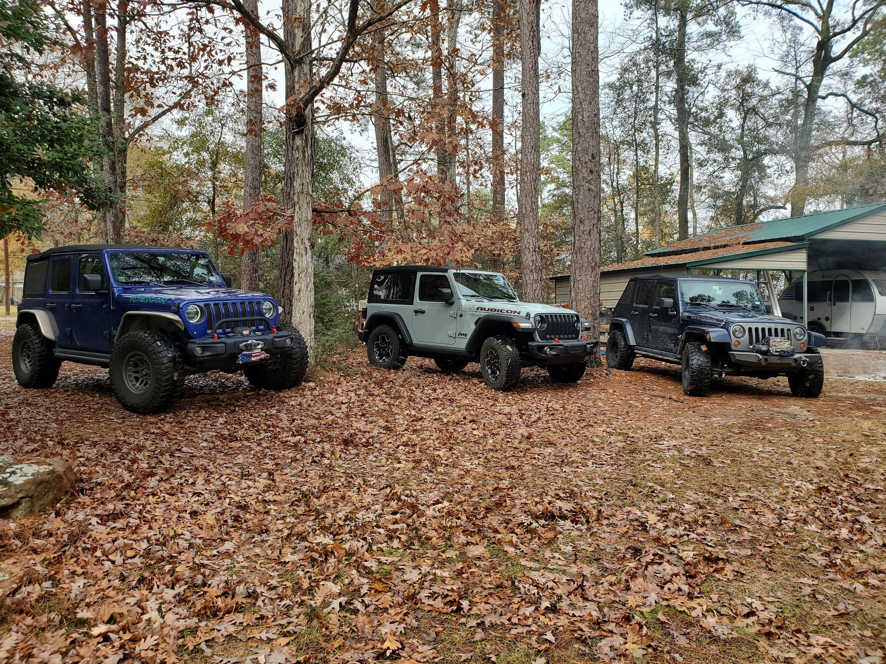 Jeep Wrangler JL Premium Soft Top vs. Standard Soft Top 20230102_134433