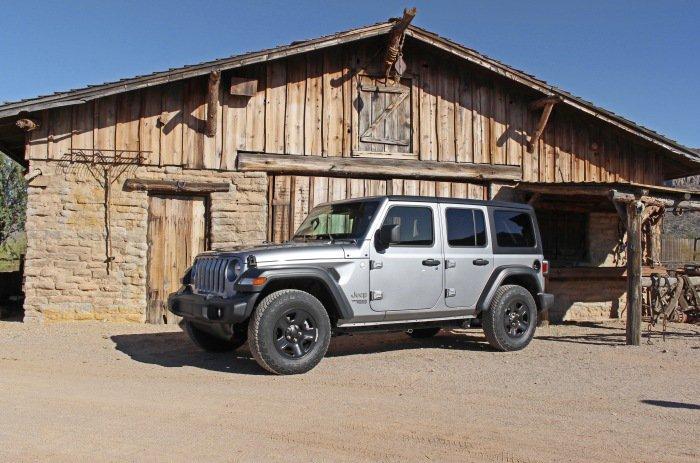 Jeep Wrangler JL Sport.. wrangler-first-drive-bh-12_700