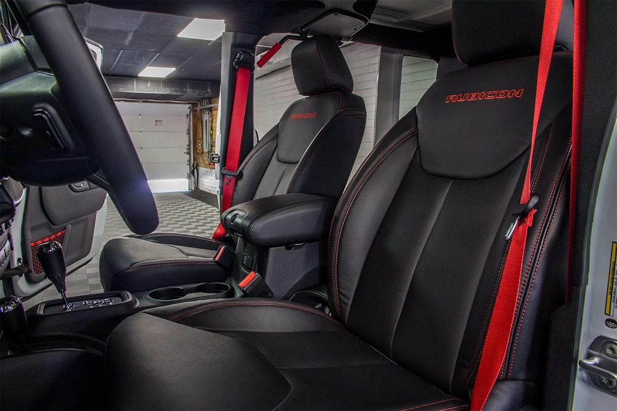 Jeep Wrangler JL Red Rubicon Recon seat belts wanted for my new JL 2017-custom-jeep-wrangler-unlimited-jku-rubicon-recon-edition-white-leather-interior
