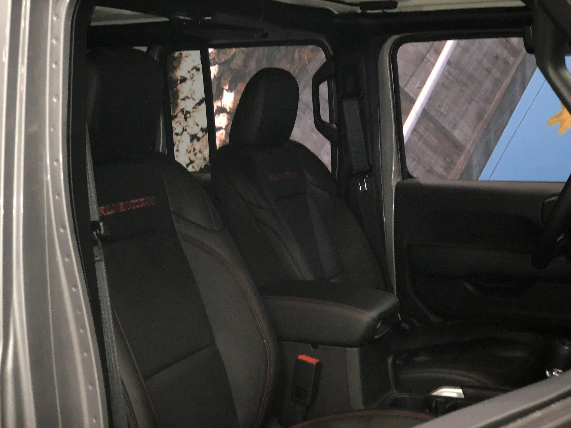 Jeep Wrangler JL Rubicon at Indy Auto Show 366B5BFF-0CF3-48BE-BE65-CA402B7AACD6