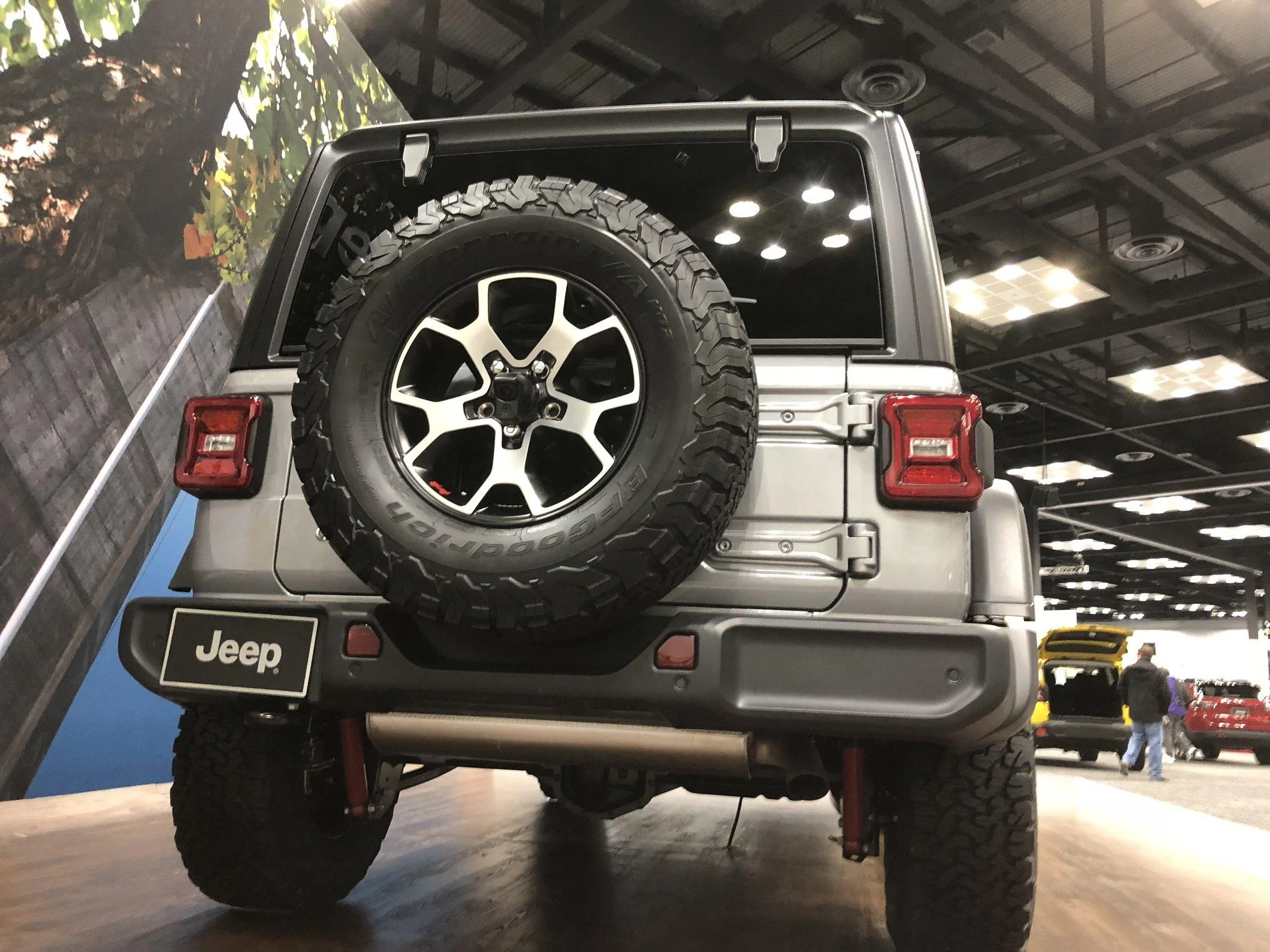 Jeep Wrangler JL Mopar Accessories 63BAE4BE-E0FB-4F92-97B2-2D13A1CC2AD2