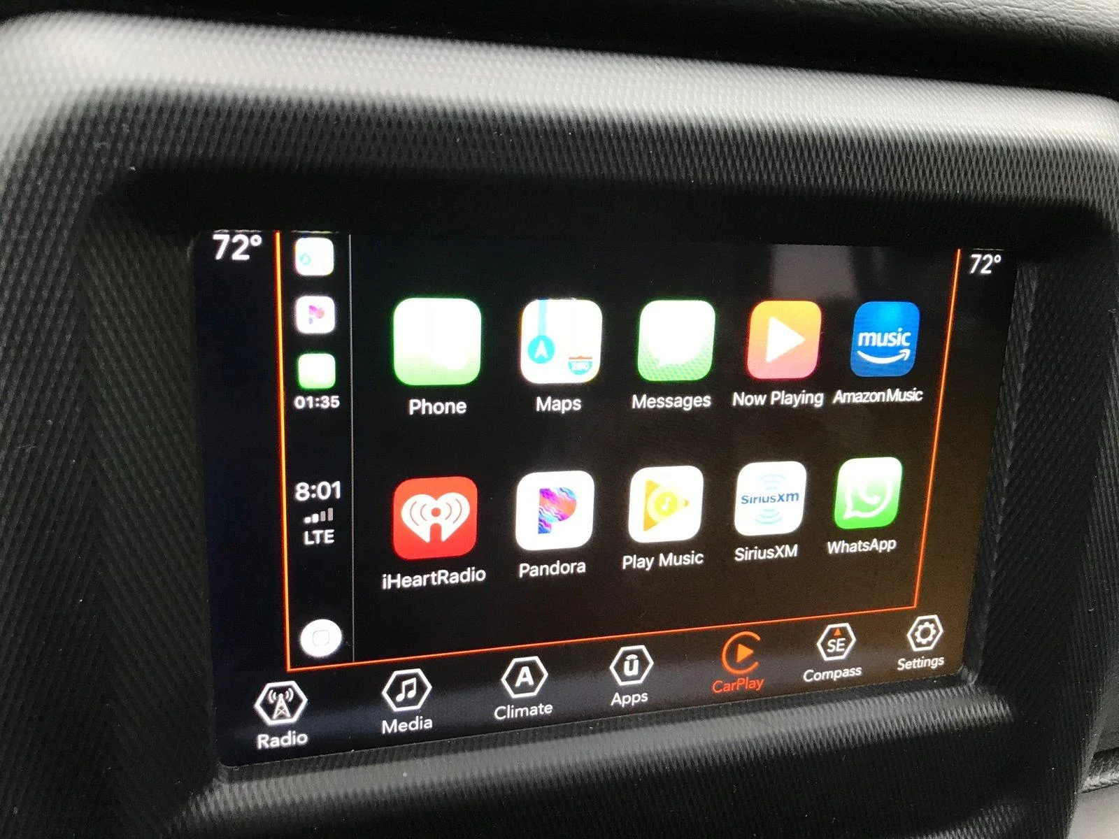 Jeep Wrangler JL uconnect 7" screen alignment with carplay uconnect2