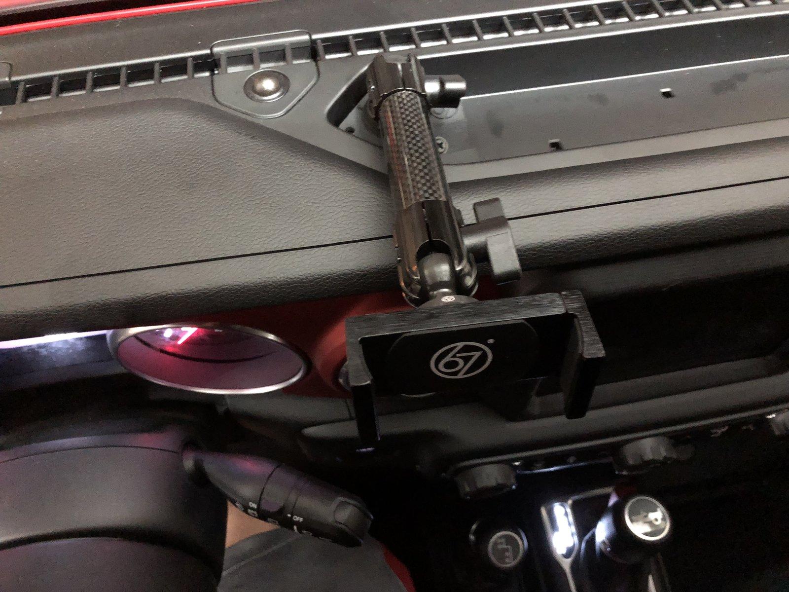 Jeep Wrangler JL Phone Stowage? Phone mount 2