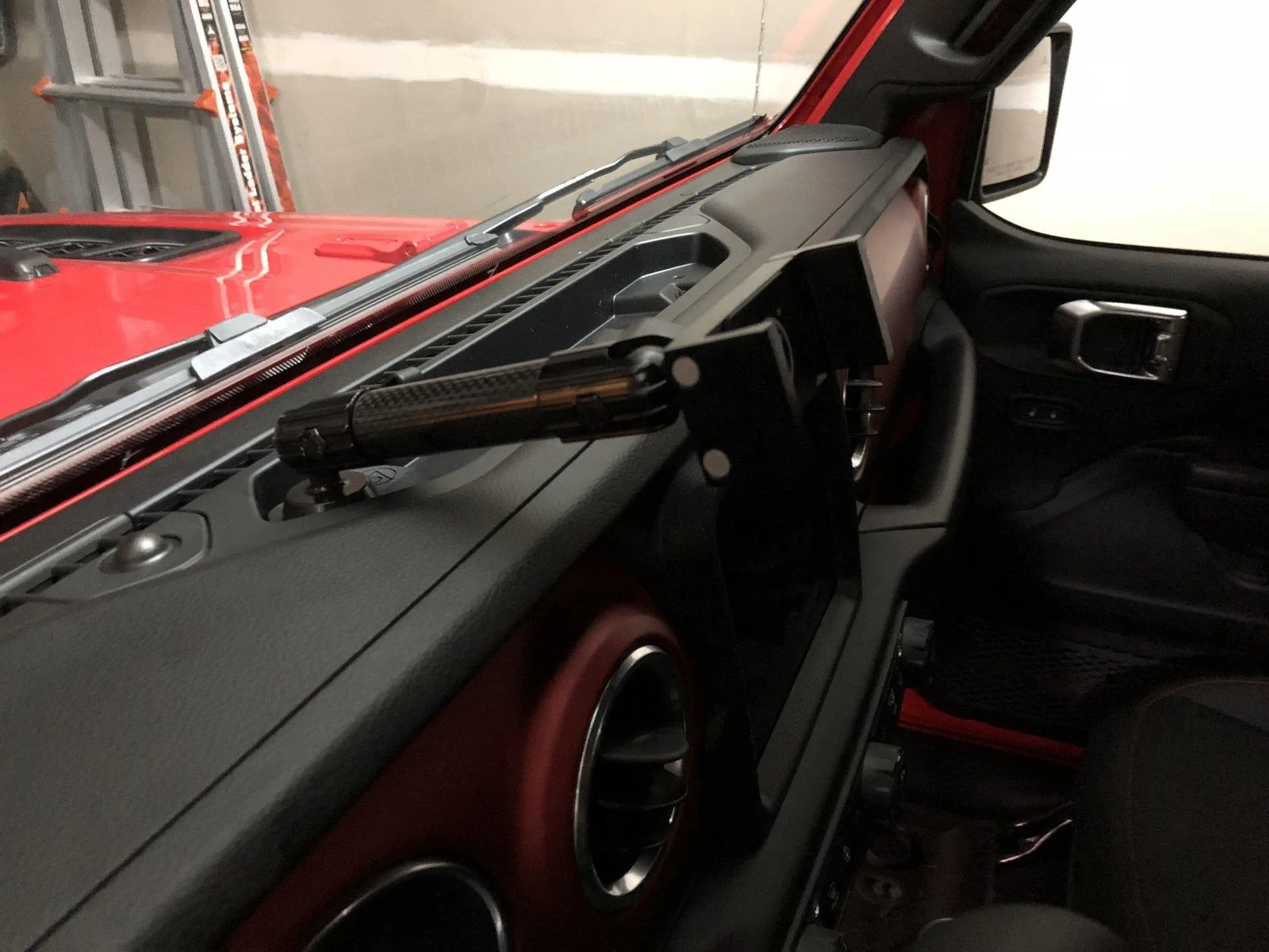 Jeep Wrangler JL Phone Stowage? Phone mount 4
