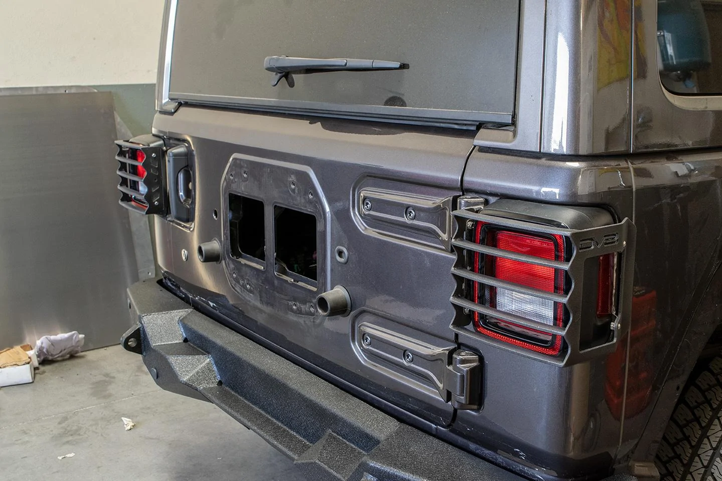 Jeep Wrangler JL JL Tail light protection guards? DSC_0152_small