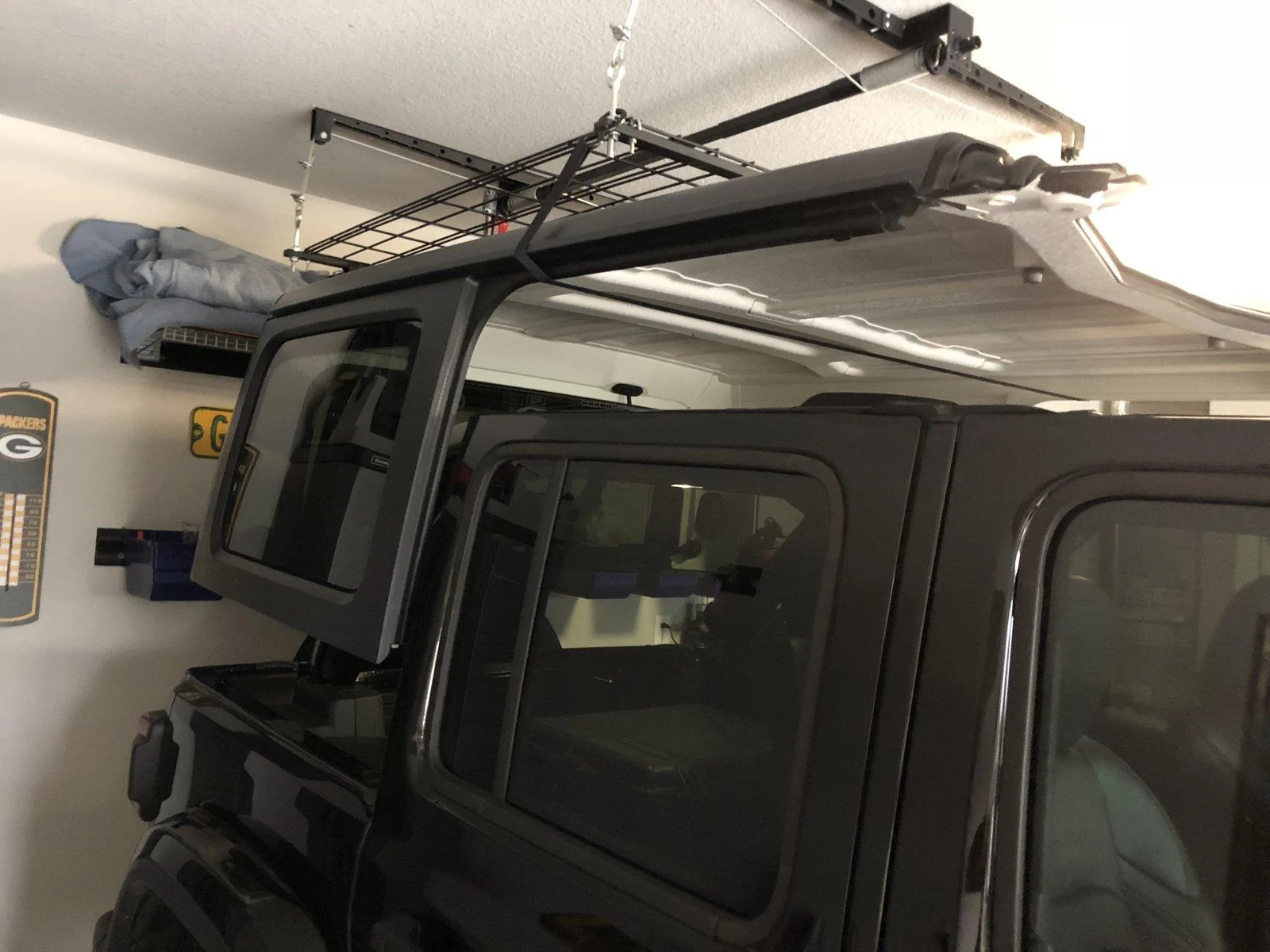 Jeep Wrangler JL JL hardtop removal CD2258FC-D6E1-47C2-B0B7-B3CDA82793F6