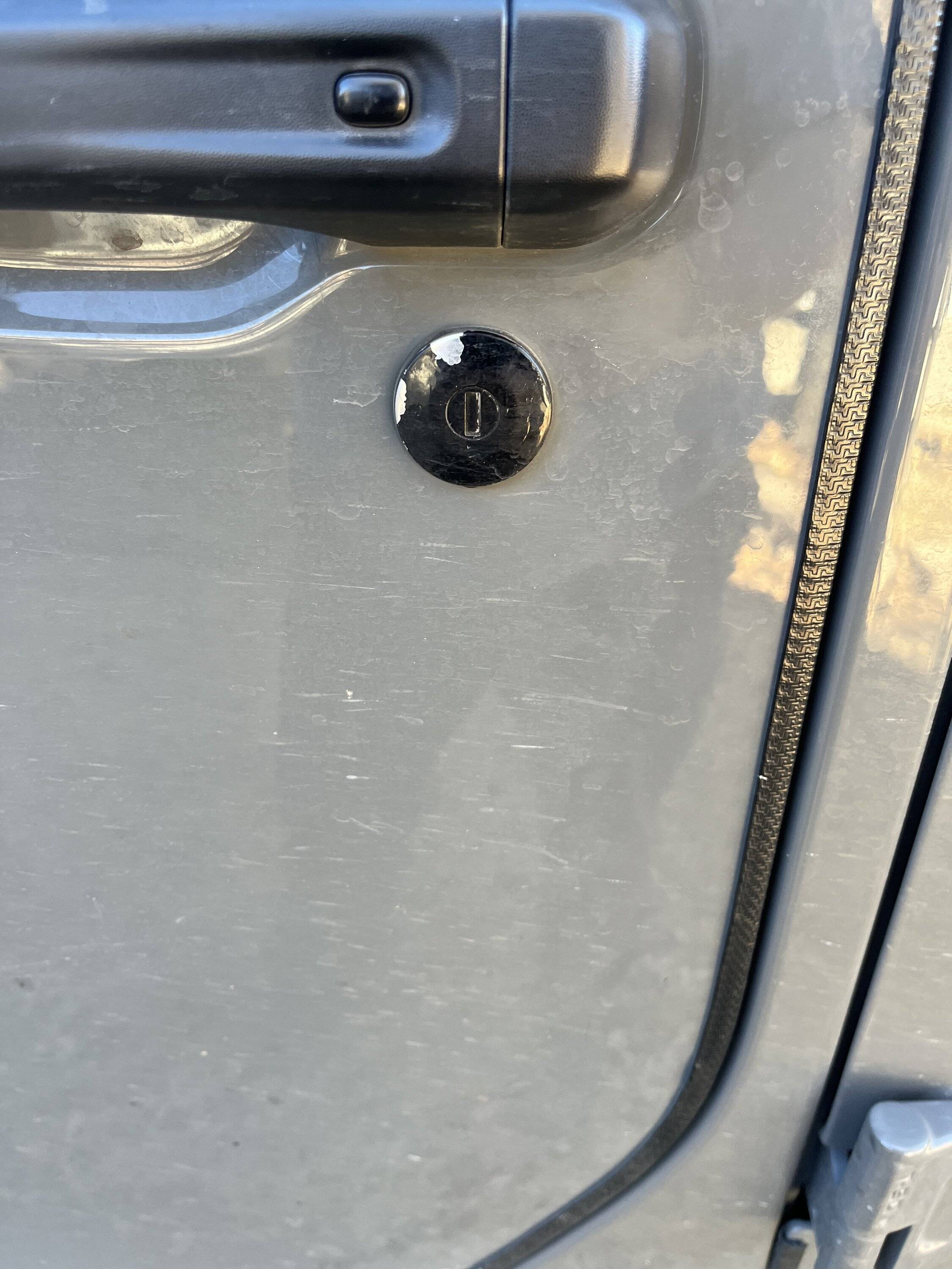 Jeep Wrangler JL Help me decide: decals on Badlands winch? 7D2979F6-F112-4EF6-80D9-BD465EDCCD84
