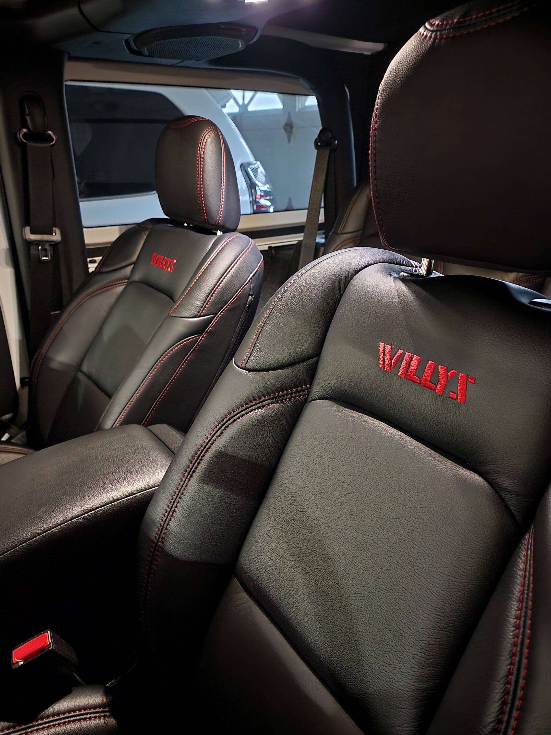 Jeep Wrangler JL Got my leather seats ? 20230111_102946