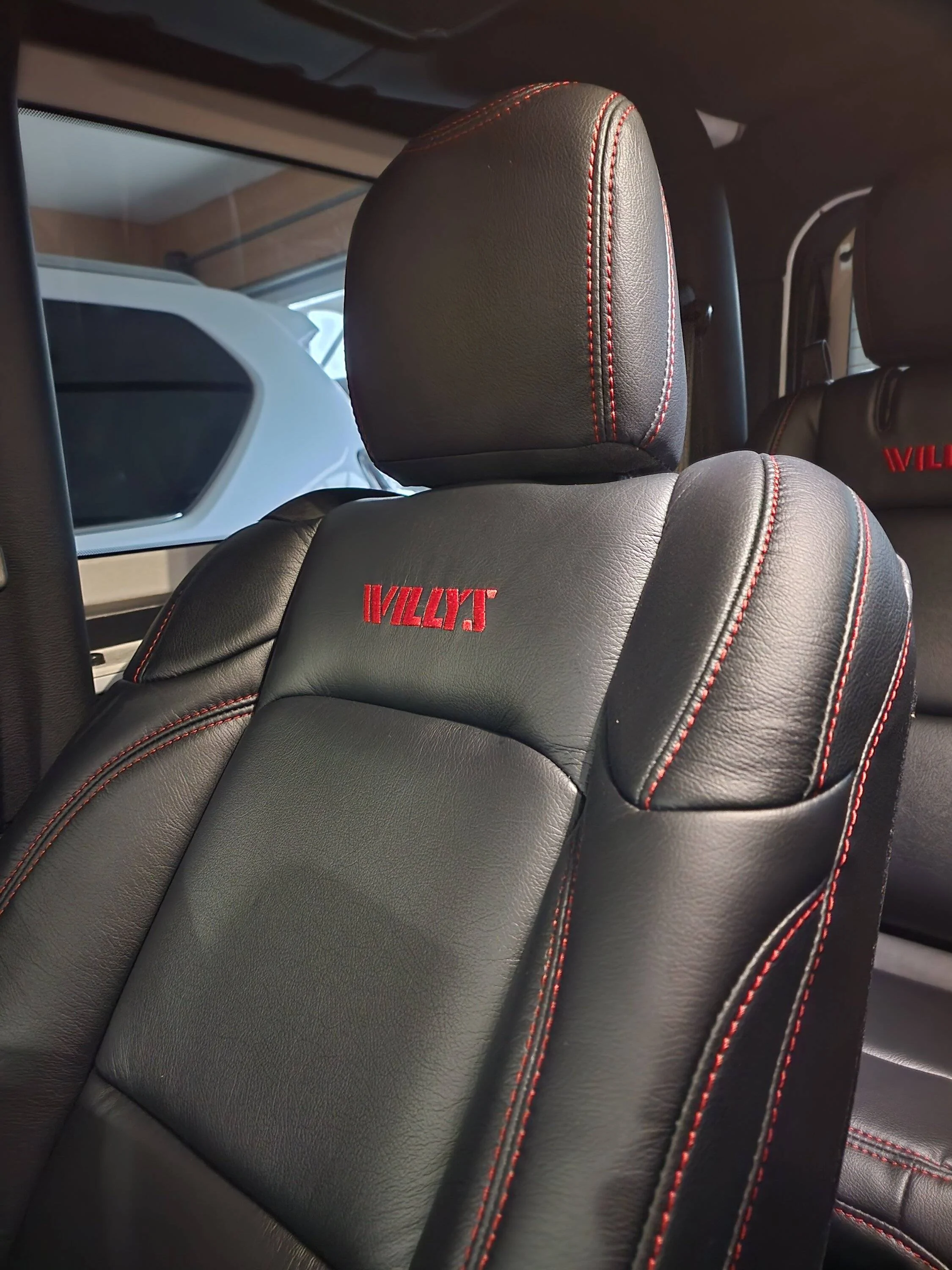 Jeep Wrangler JL Got my leather seats ? 20230111_102959