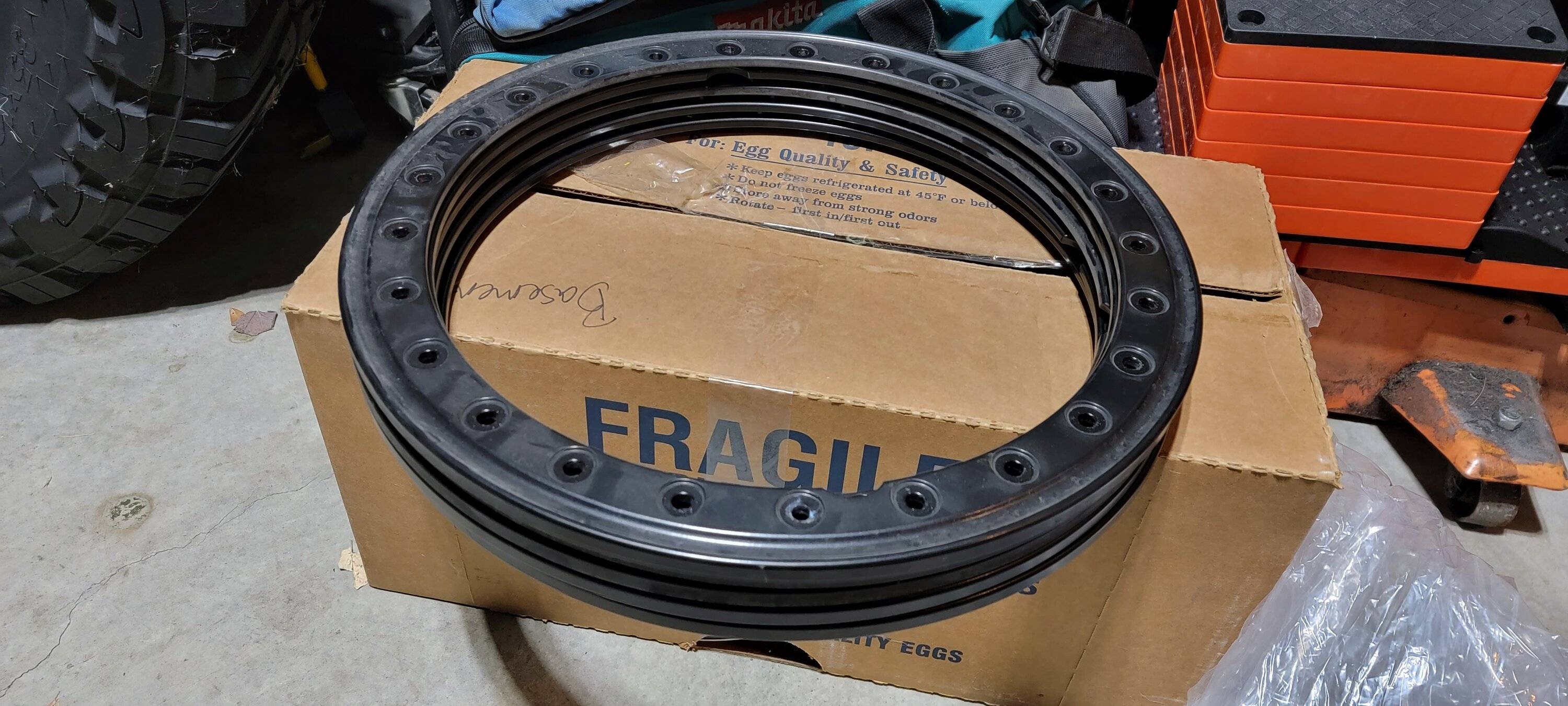 Jeep Wrangler JL FS: Beadlock capable 25 hole trim rings. 20221130_123433