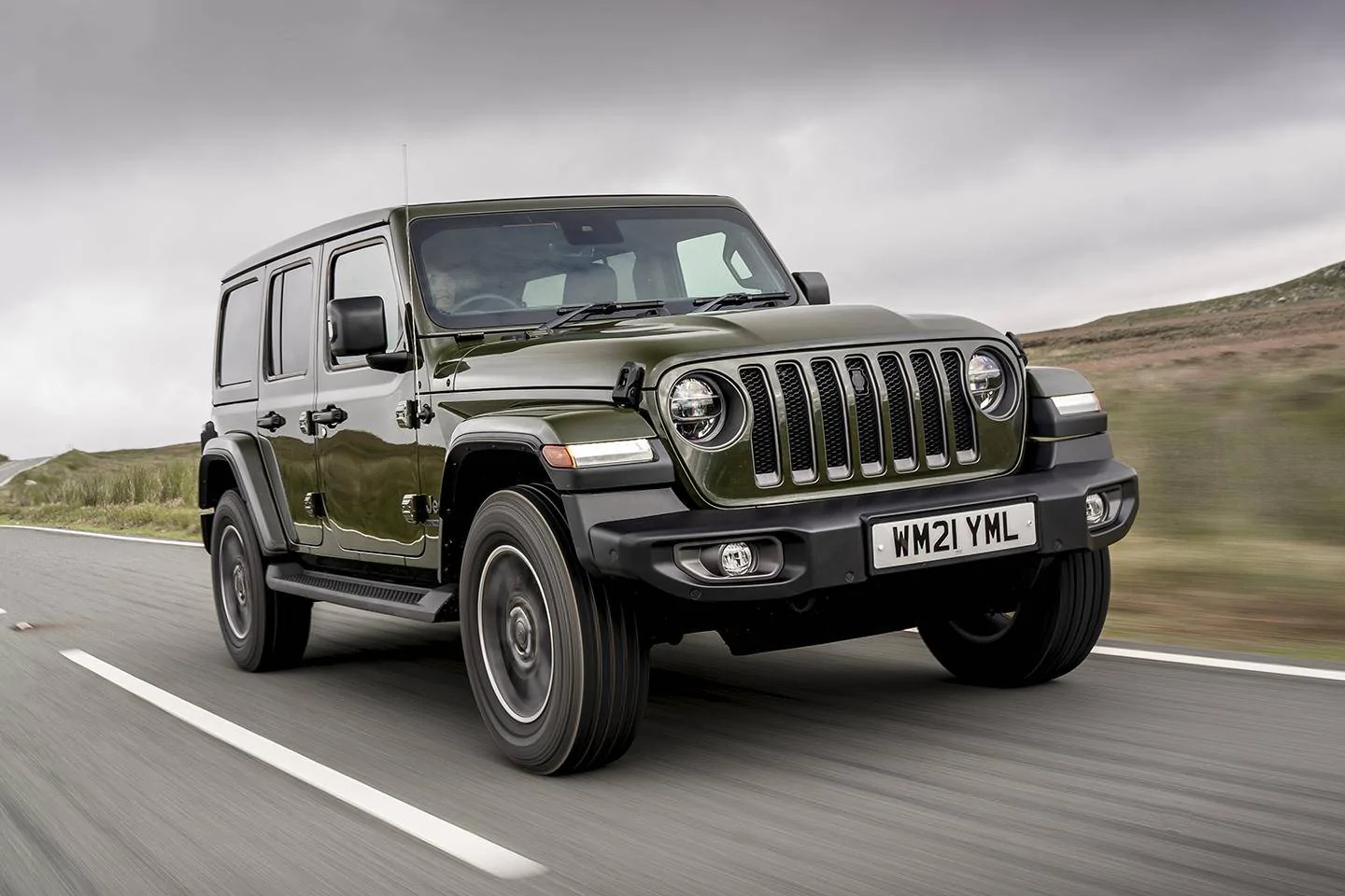 Jeep Wrangler JL Why do we need an antenna? Wrangler80th.Wales-46