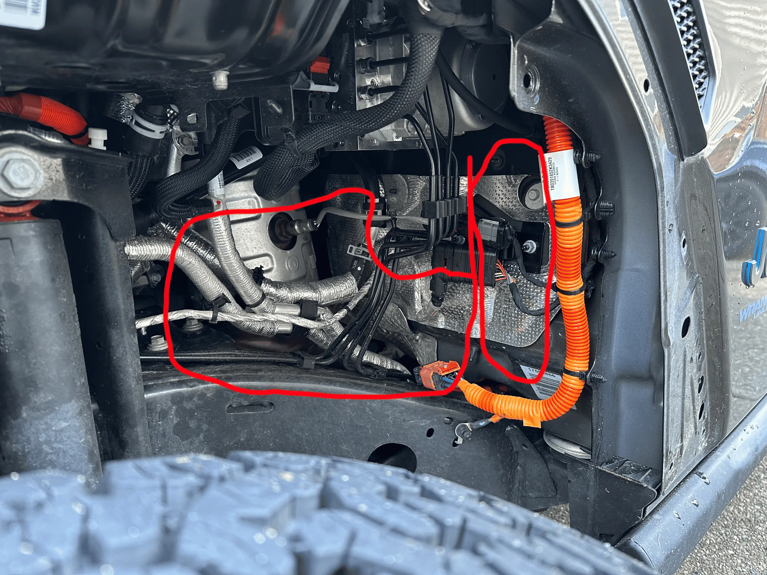 Jeep Wrangler JL ARB Single Compressor Underhood Firewall Mount IMG_0828