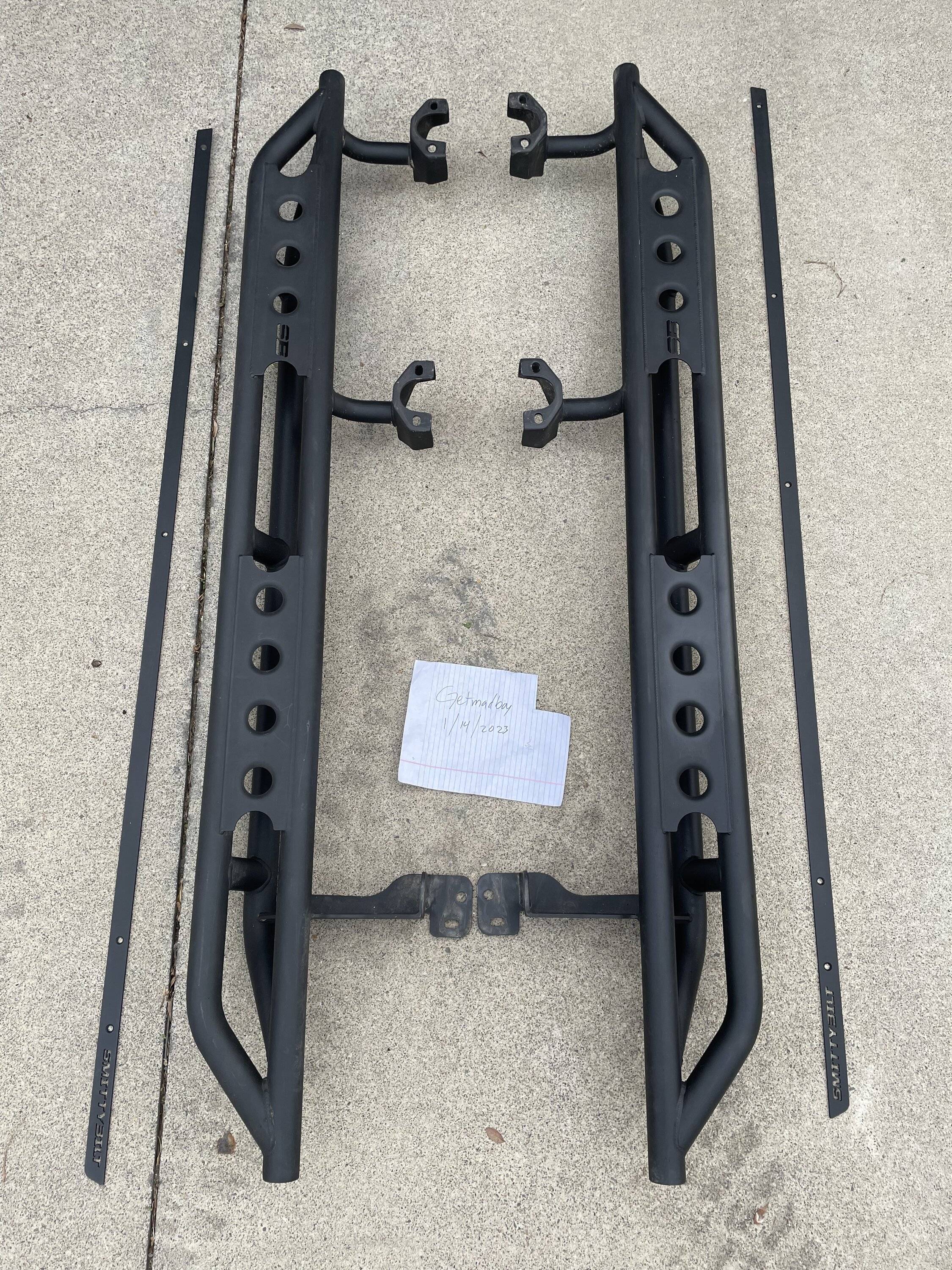 Jeep Wrangler JL Smittybilt SRC Side Armor and side steps 6A40ACEE-3C4C-43AA-81EF-730DD798548C