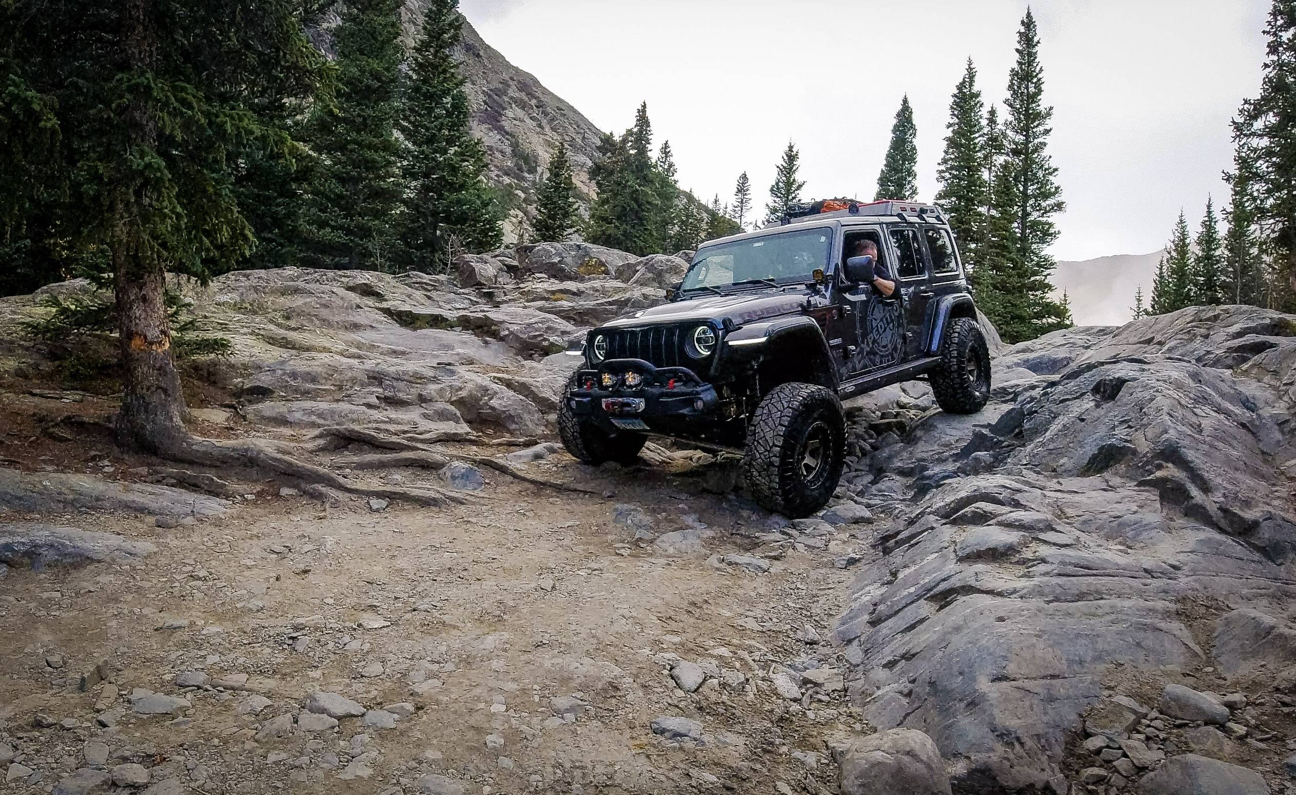 Jeep Wrangler JL Rubi Recon Leaving The Trail