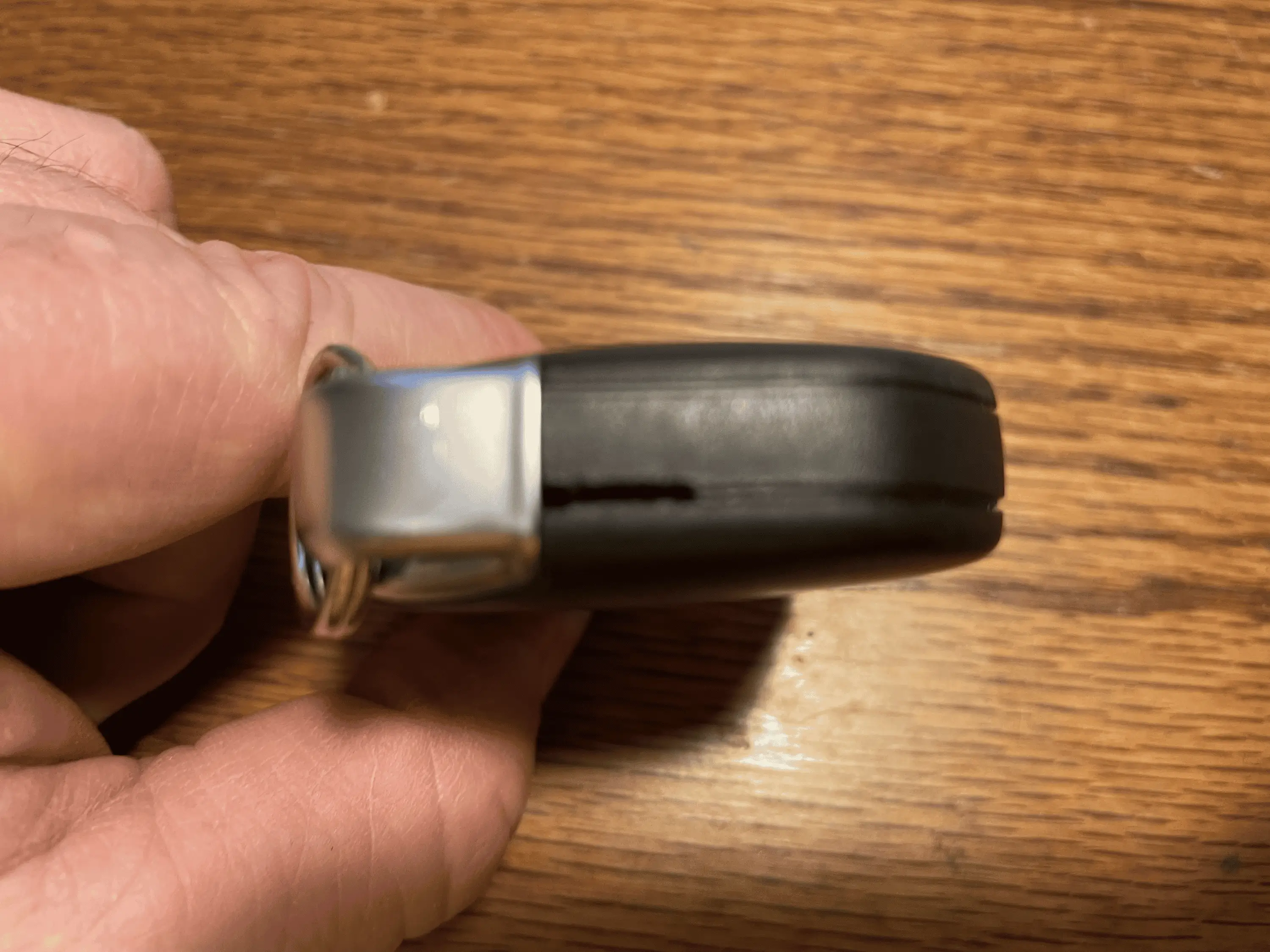 Jeep Wrangler JL Key fob splitting open tempImageHEJy0F