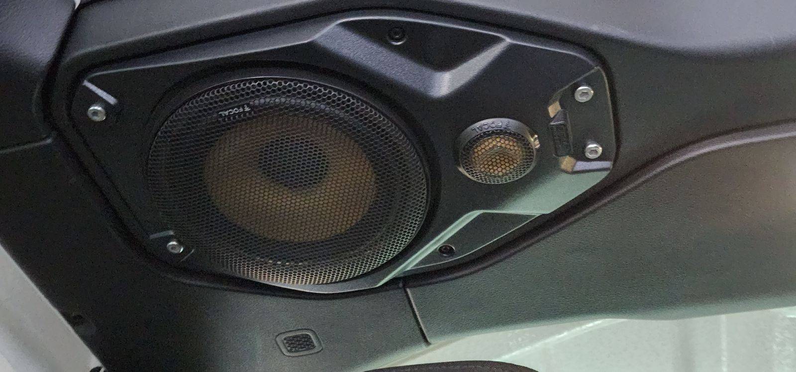 Jeep Wrangler JL Adding an Aftermarket Amp(s) 1674363178413