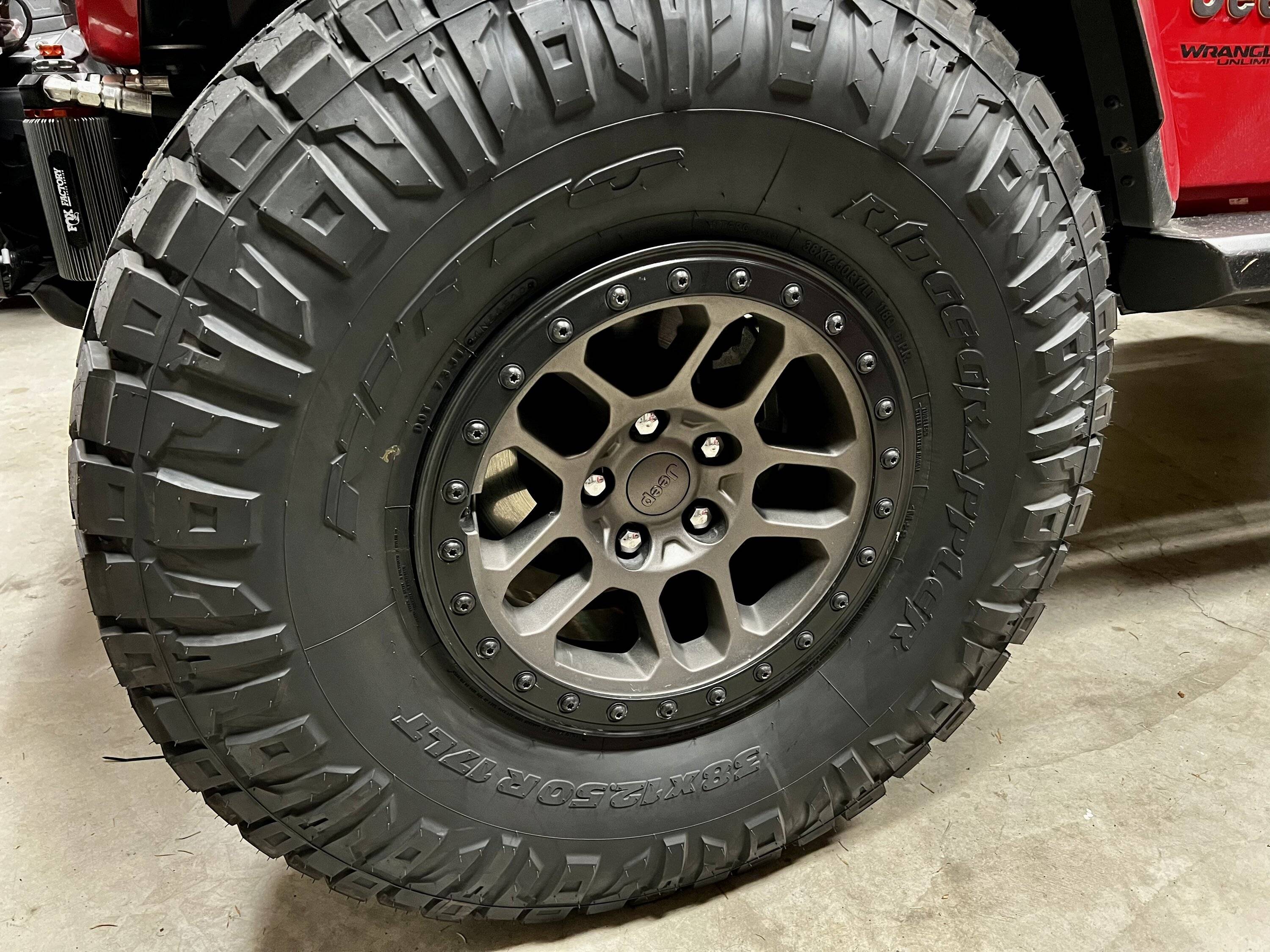 Jeep Wrangler JL 392 XR WHEEL 73496277-421C-45A6-BB79-21A26E72719E