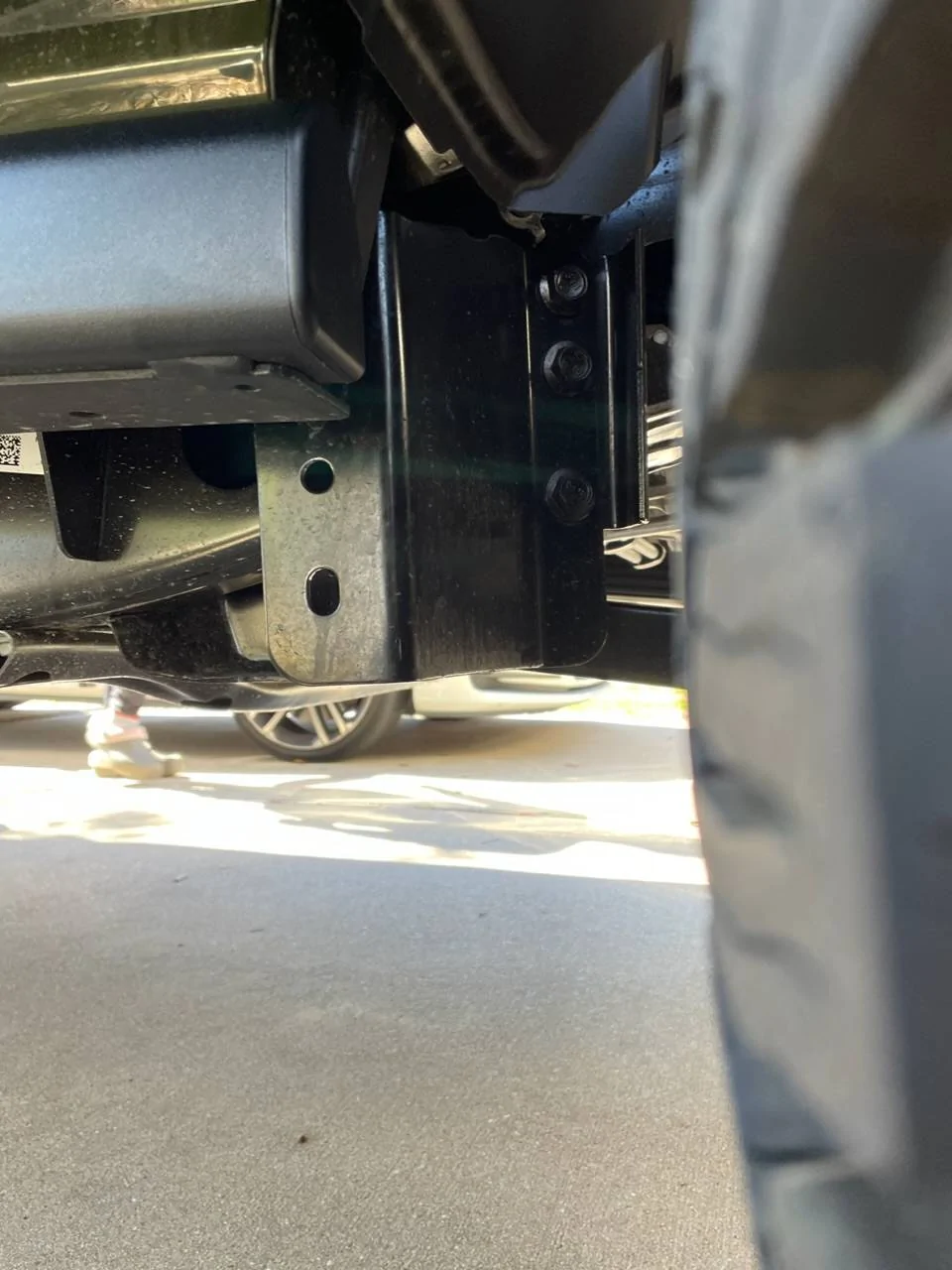 Jeep Wrangler JL Odd bracket attached to frame, what is it? 4608D064-9FB5-4C1E-B13B-B600797543FA