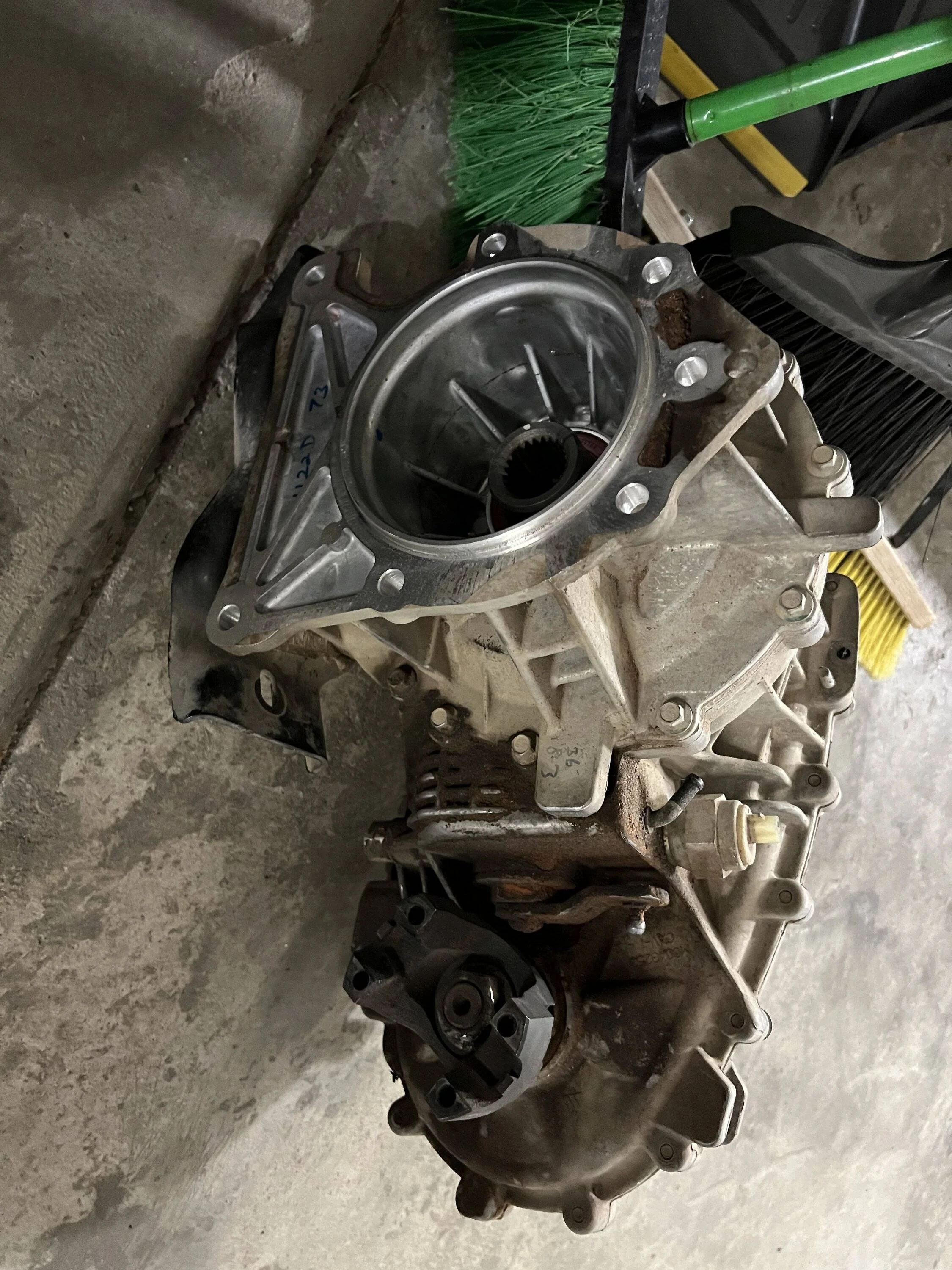 Jeep Wrangler JL 2019 Rubicon Transfer Case 499146D5-06E5-4F6C-BCAA-331FA94BF66A