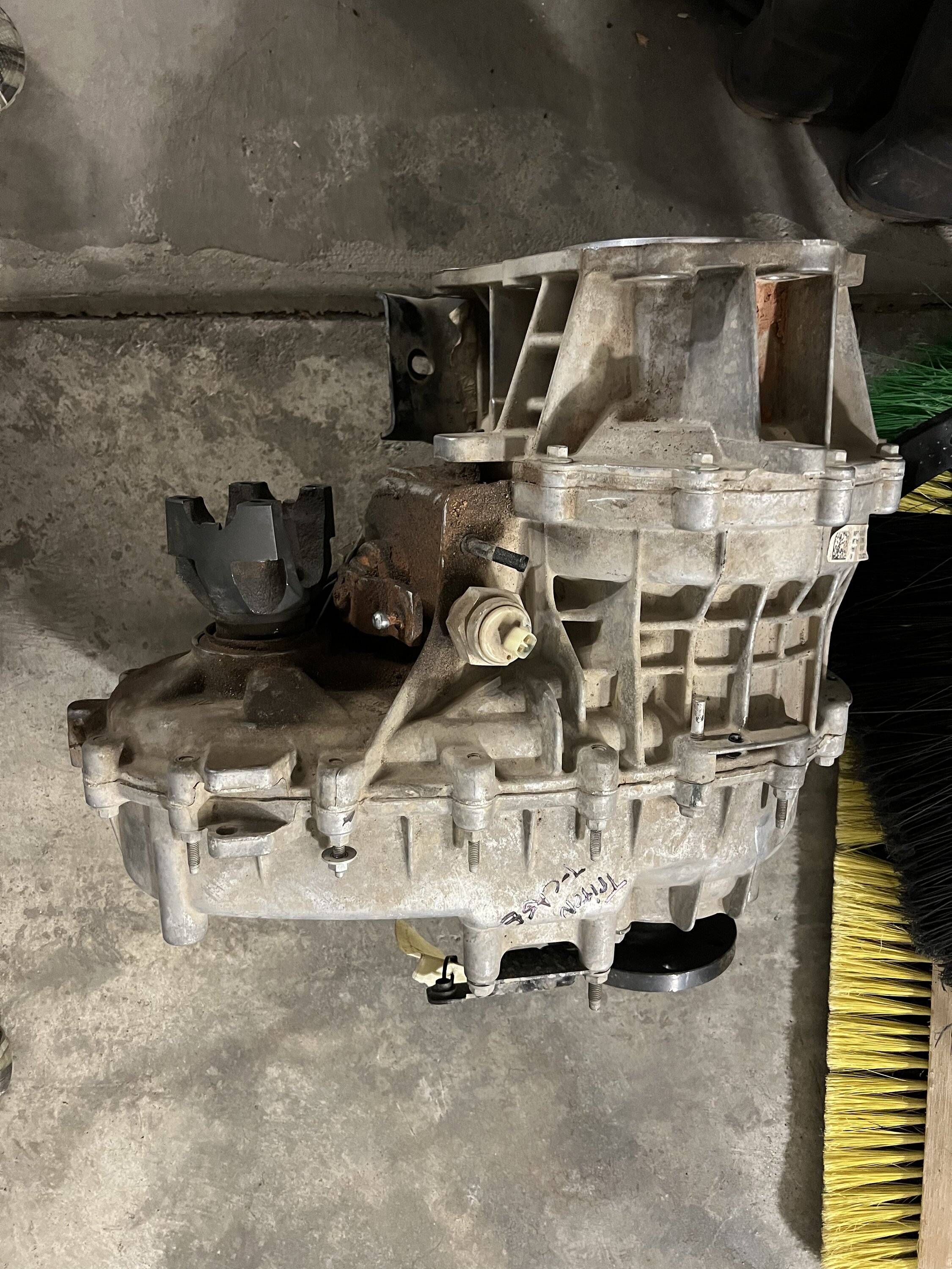Jeep Wrangler JL 2019 Rubicon Transfer Case 7018A329-EF0B-4C55-94A6-1E454DDDA7F5