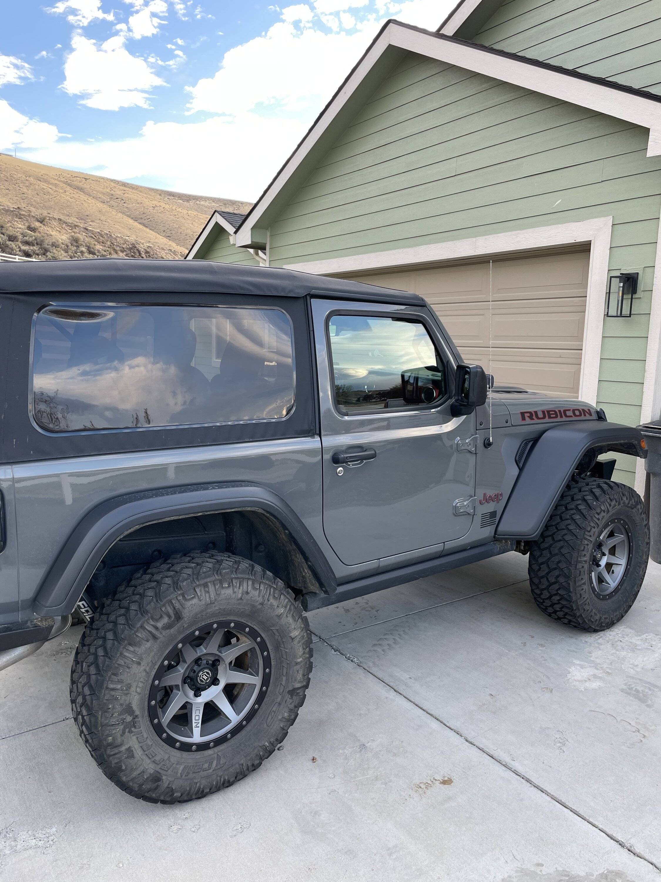Jeep Wrangler JL Icon rebound or Compression wheels on sting gray 2D614C99-D2F2-4C5D-99A6-E479B1E7DE80