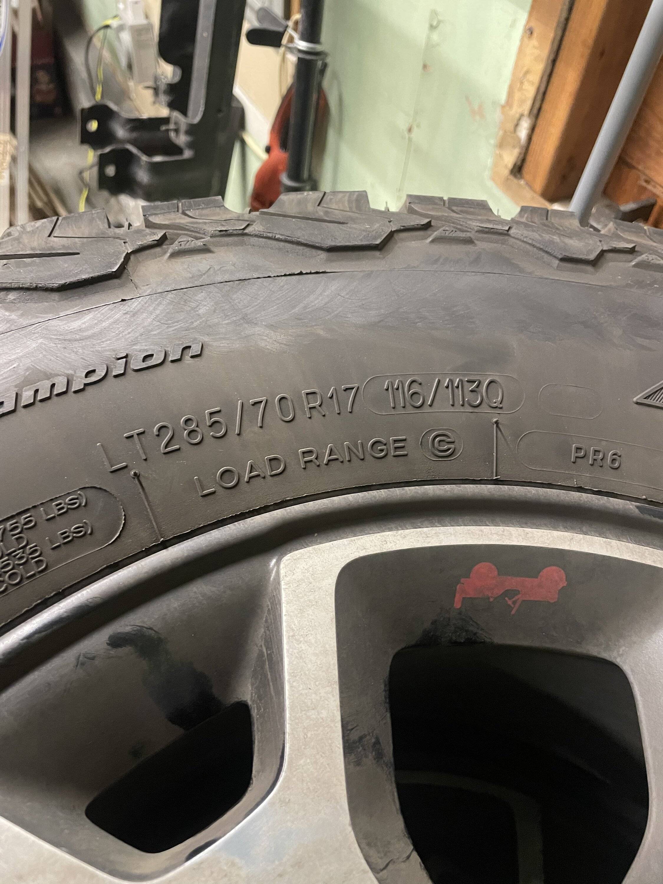 Jeep Wrangler JL JL RUBICON WHEELS(5) WITH TPMS 745CB37D-F14B-46D5-9909-D22324387545