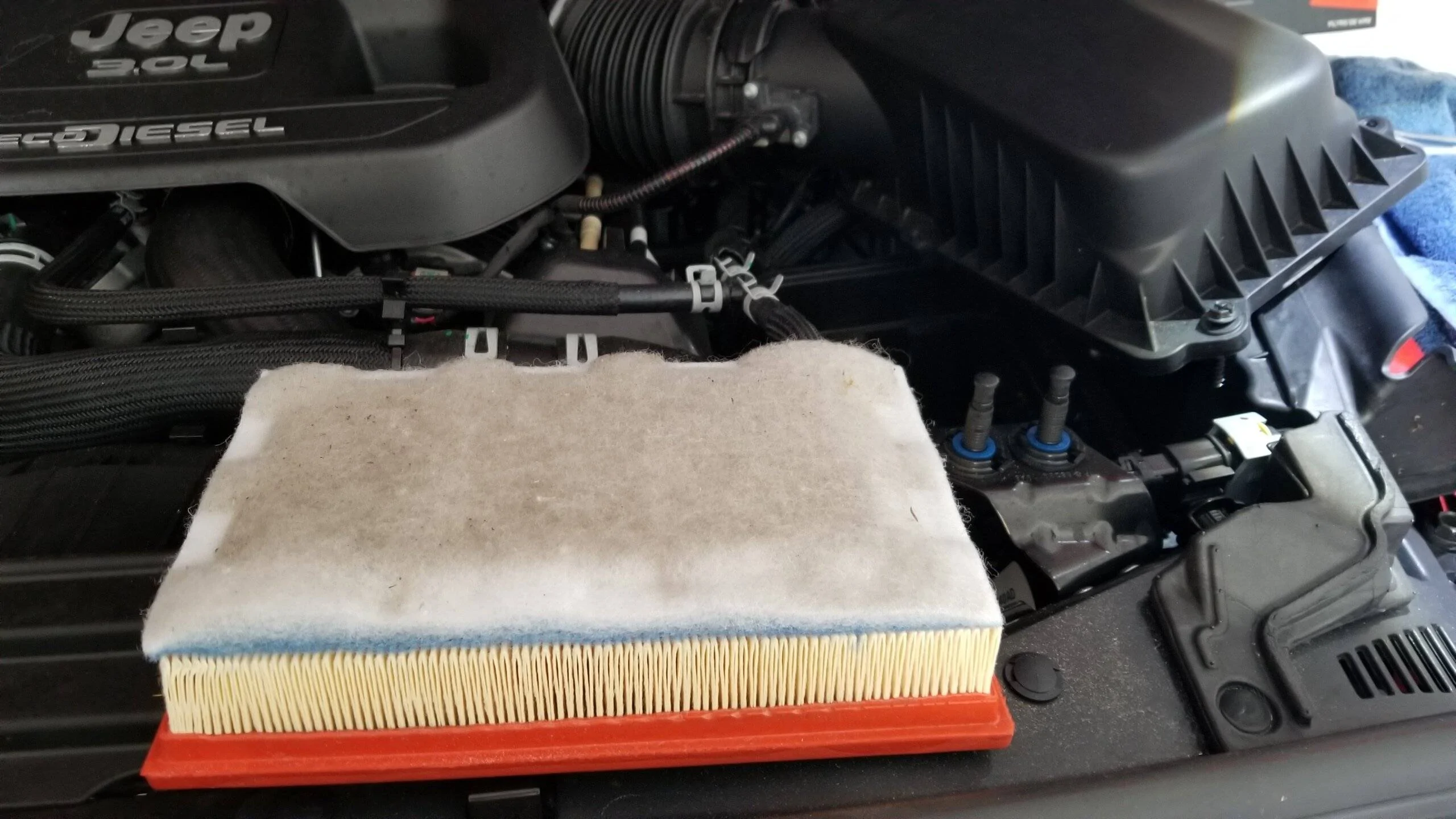 Jeep Wrangler JL Mopar air filter quality is so bad 20220828_153106