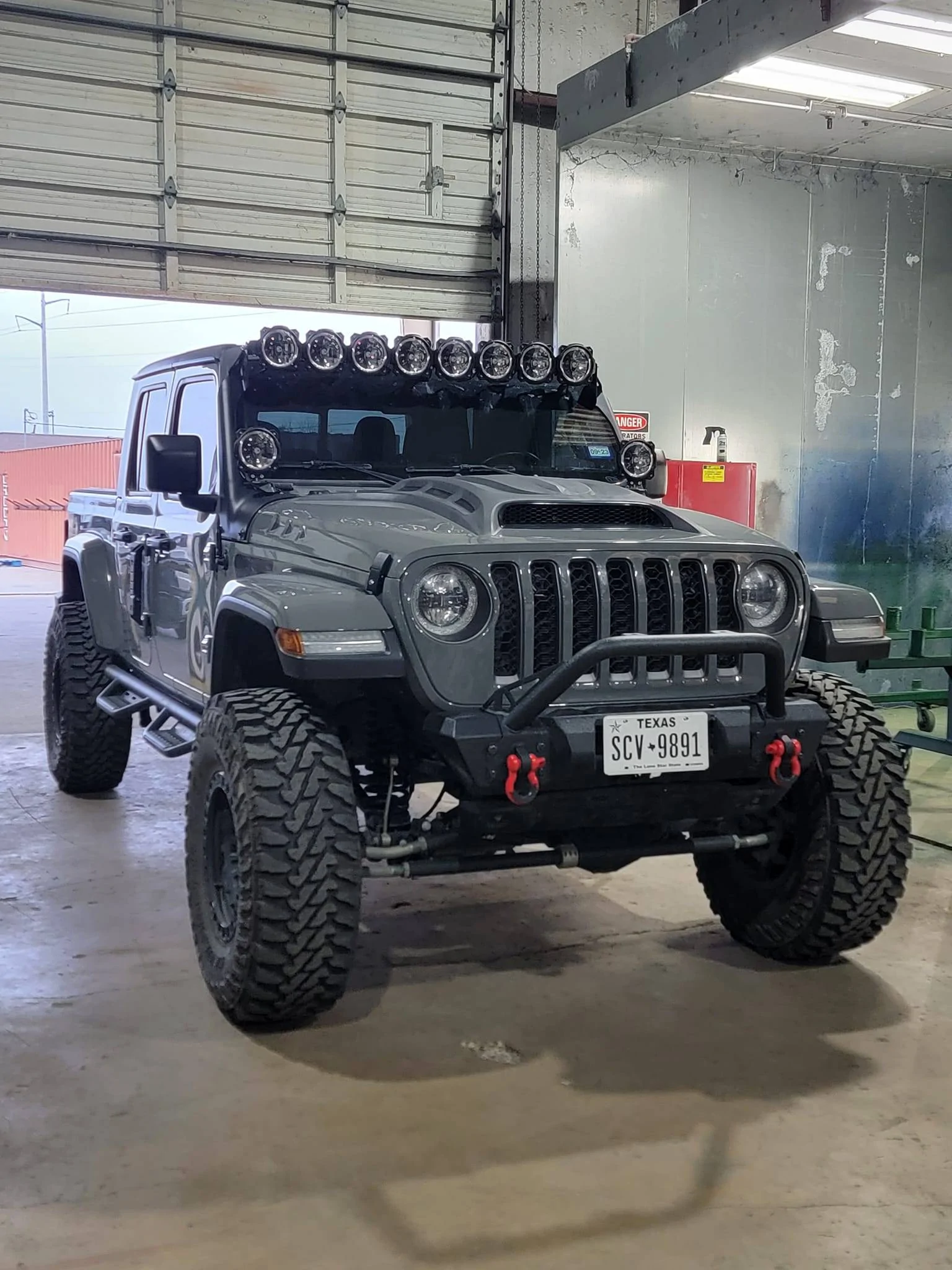 Jeep Wrangler JL What bumper is this? 325856103_1561009191059806_3287242210897237036_n